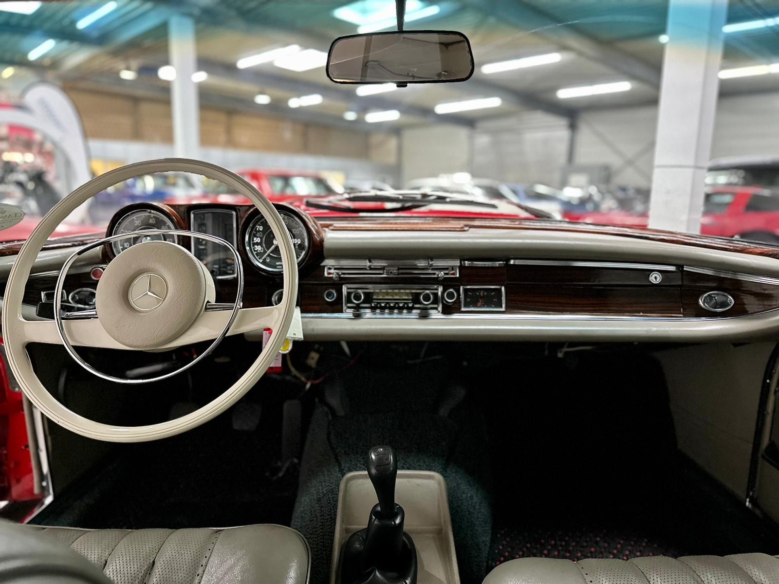 
Mercedes Benz 280 SE Coupe full									