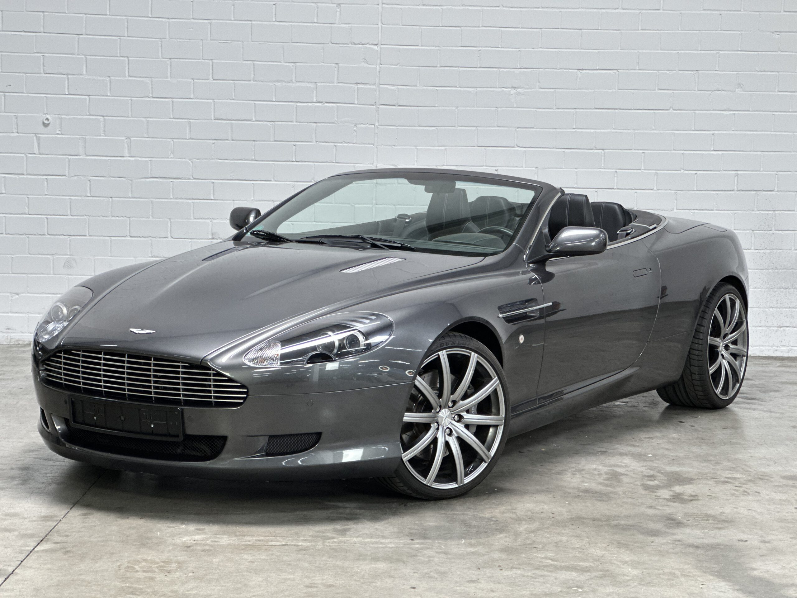 
Aston Martin DB9 VOLANTE 6.0 It EU Model full									