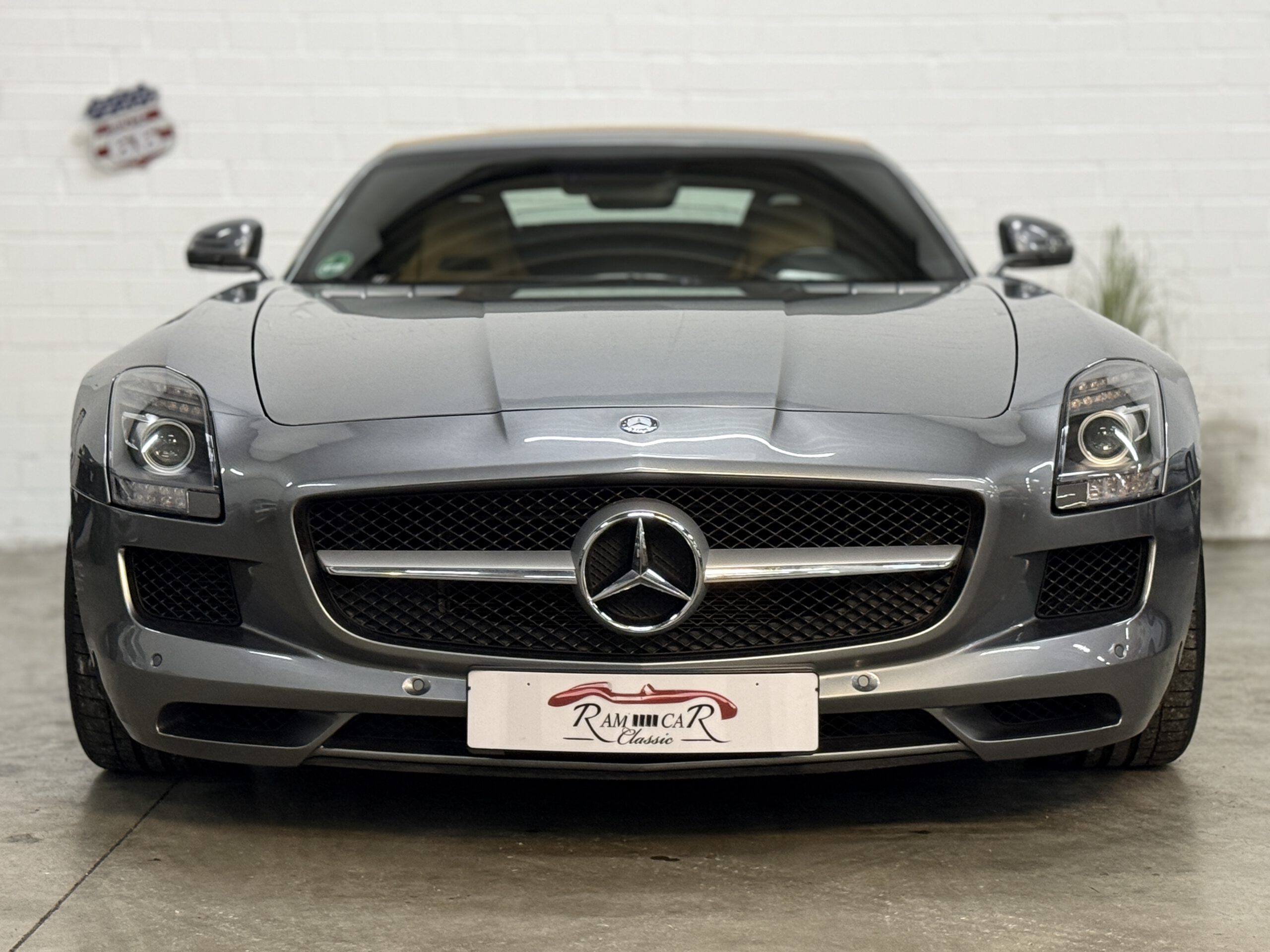 
Mercedes – Benz SLS AMG Roadster GT Brabus – 610 PS Carbon full									
