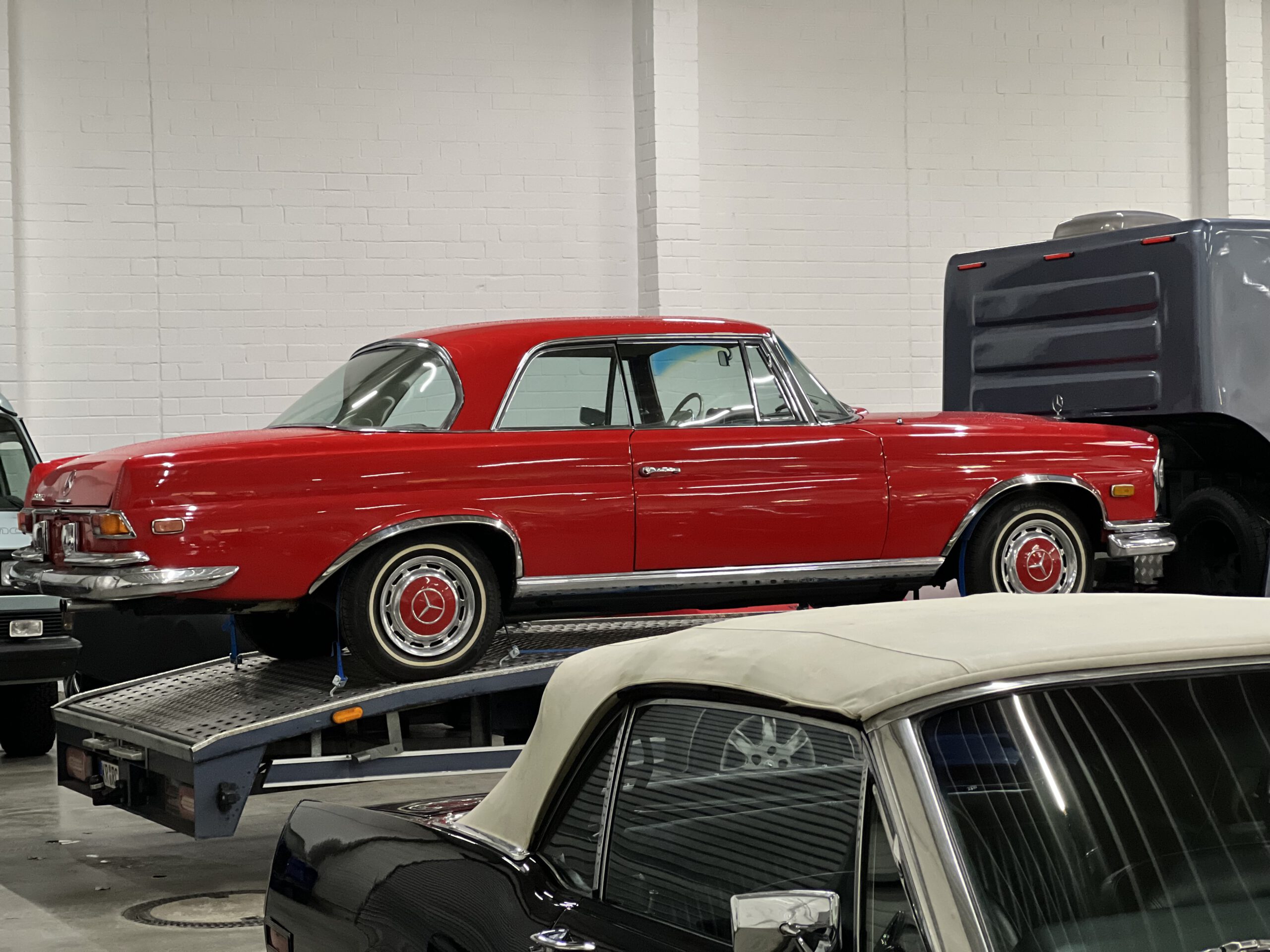
Mercedes Benz 280 SE Coupe full									