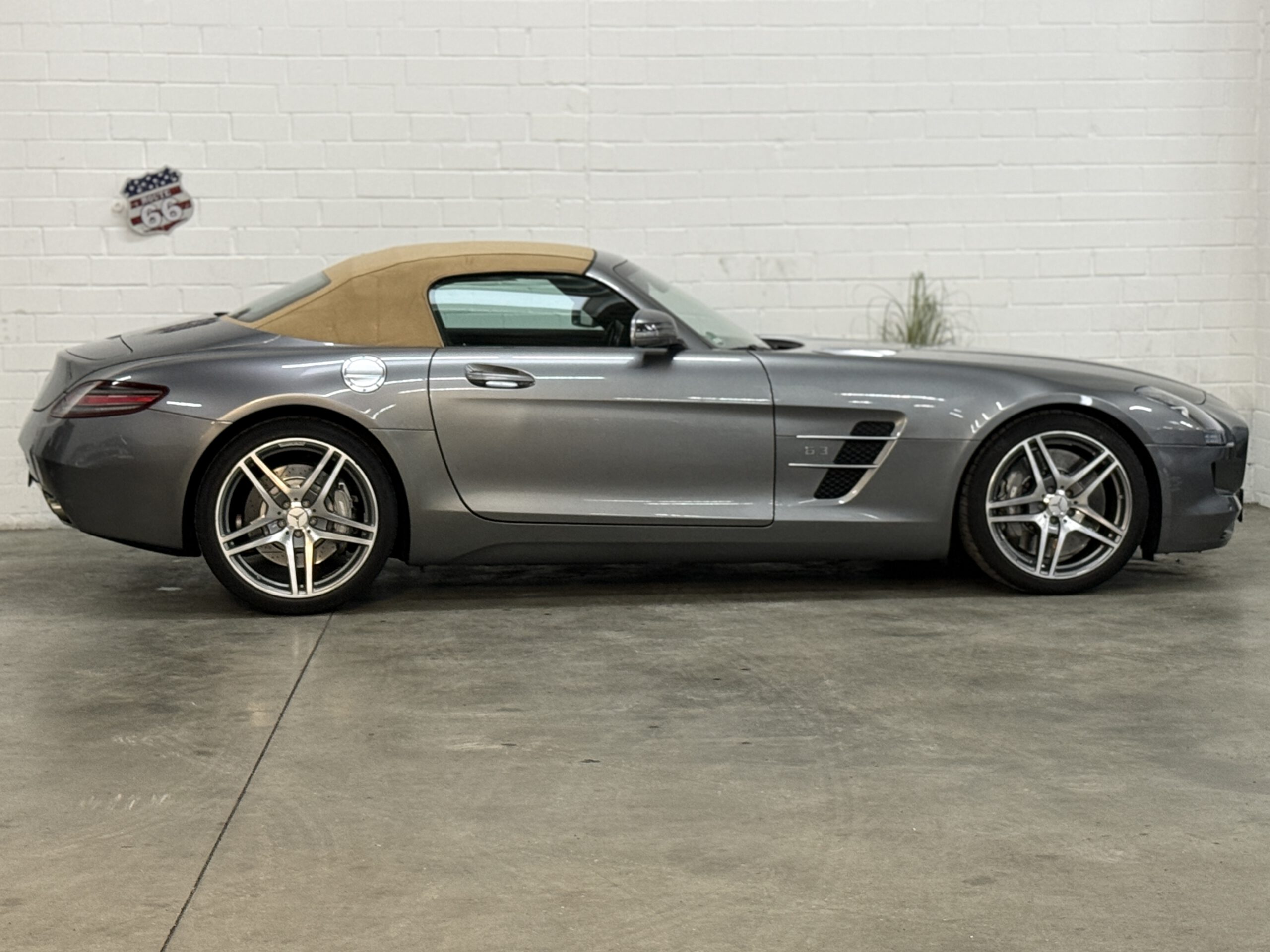 
Mercedes – Benz SLS AMG Roadster GT Brabus – 610 PS Carbon full									
