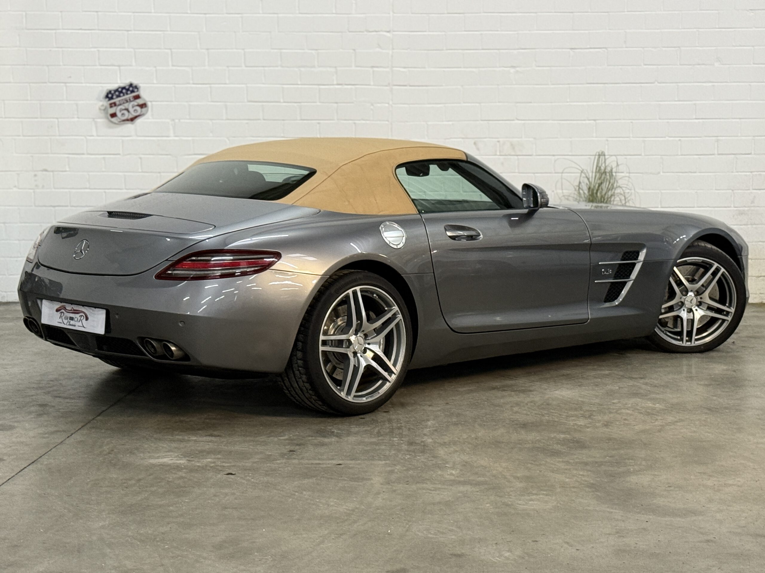 
Mercedes – Benz SLS AMG Roadster GT Brabus – 610 PS Carbon full									