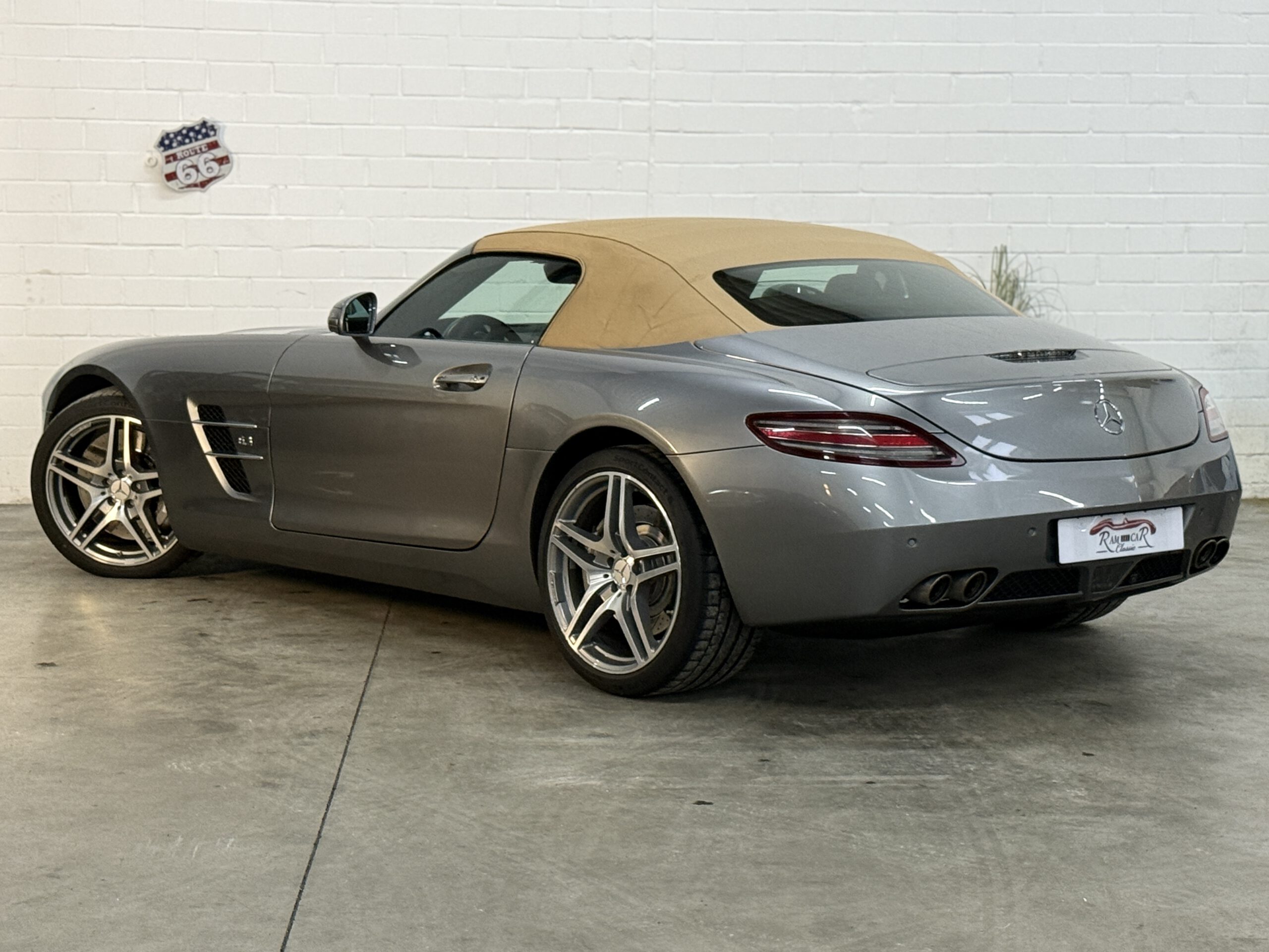 
Mercedes – Benz SLS AMG Roadster GT Brabus – 610 PS Carbon full									