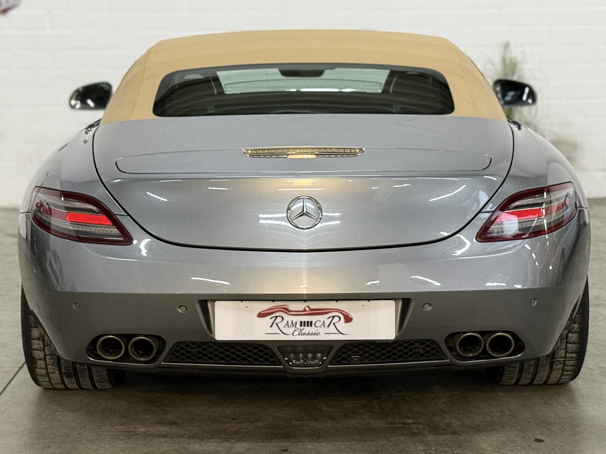 
Mercedes – Benz SLS AMG Roadster GT Brabus – 610 PS Carbon full									