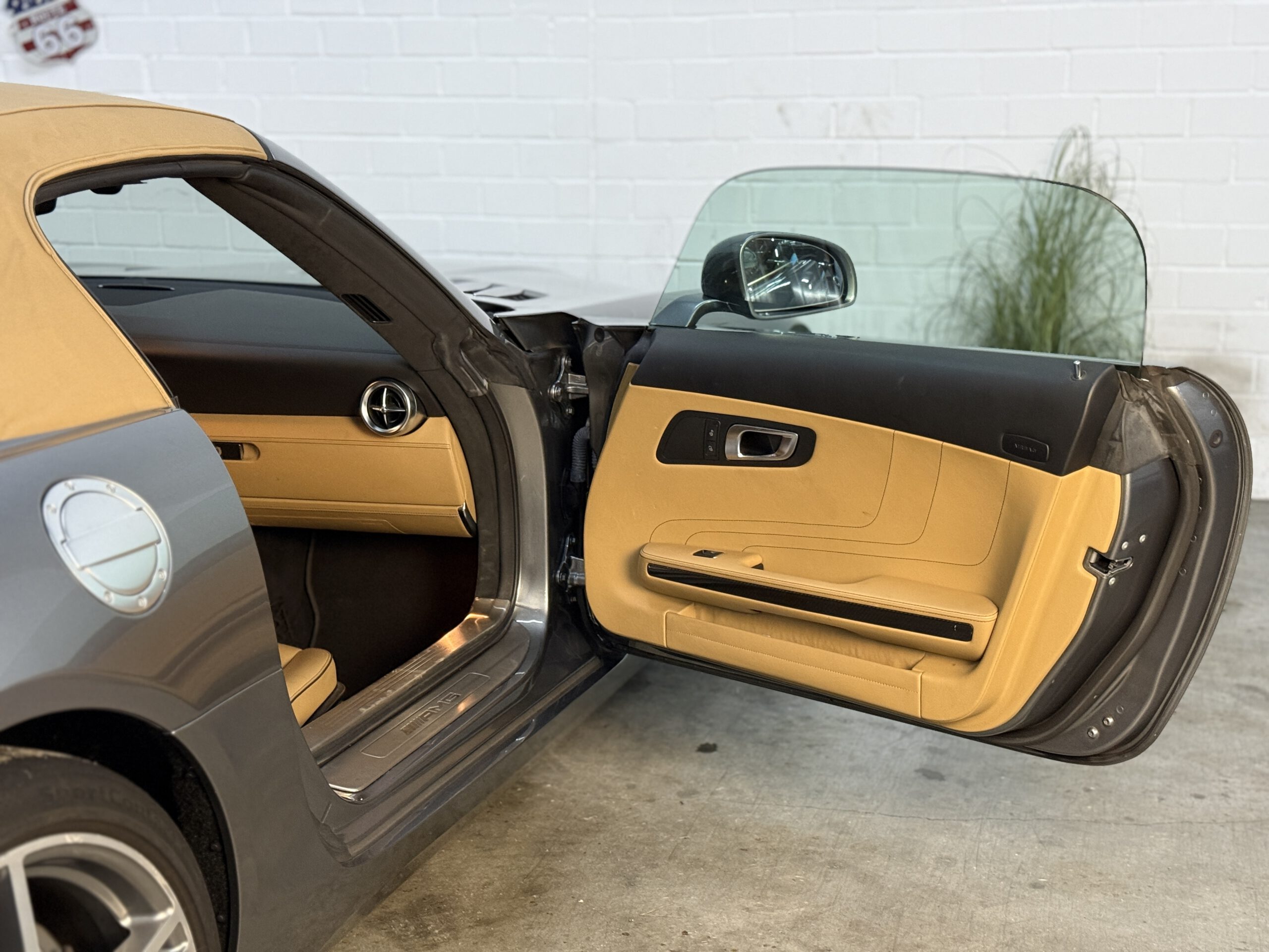 
Mercedes – Benz SLS AMG Roadster GT Brabus – 610 PS Carbon full									