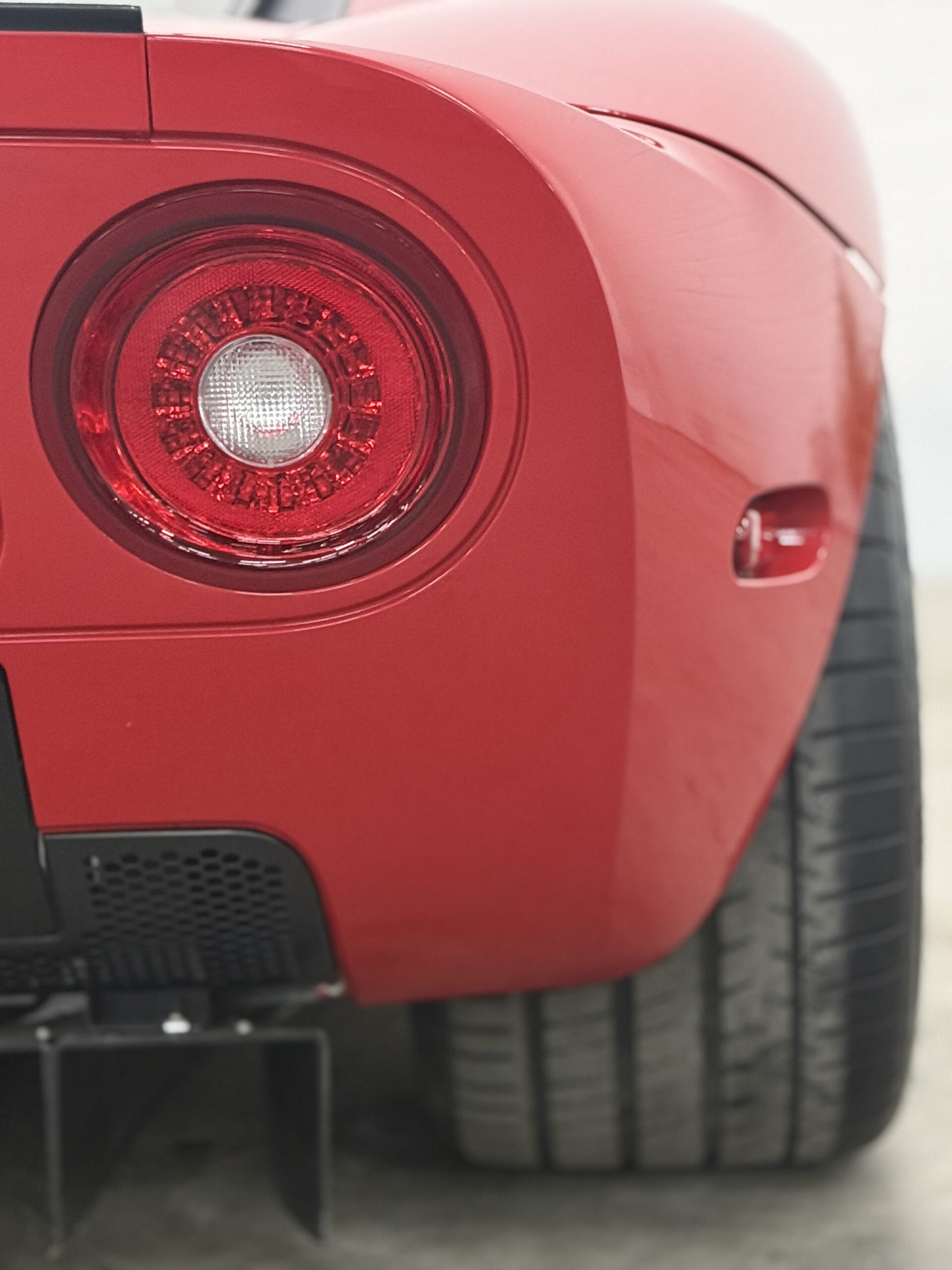 
Ford GT – nur 13.500 km – Scheckheftgepflegt full									