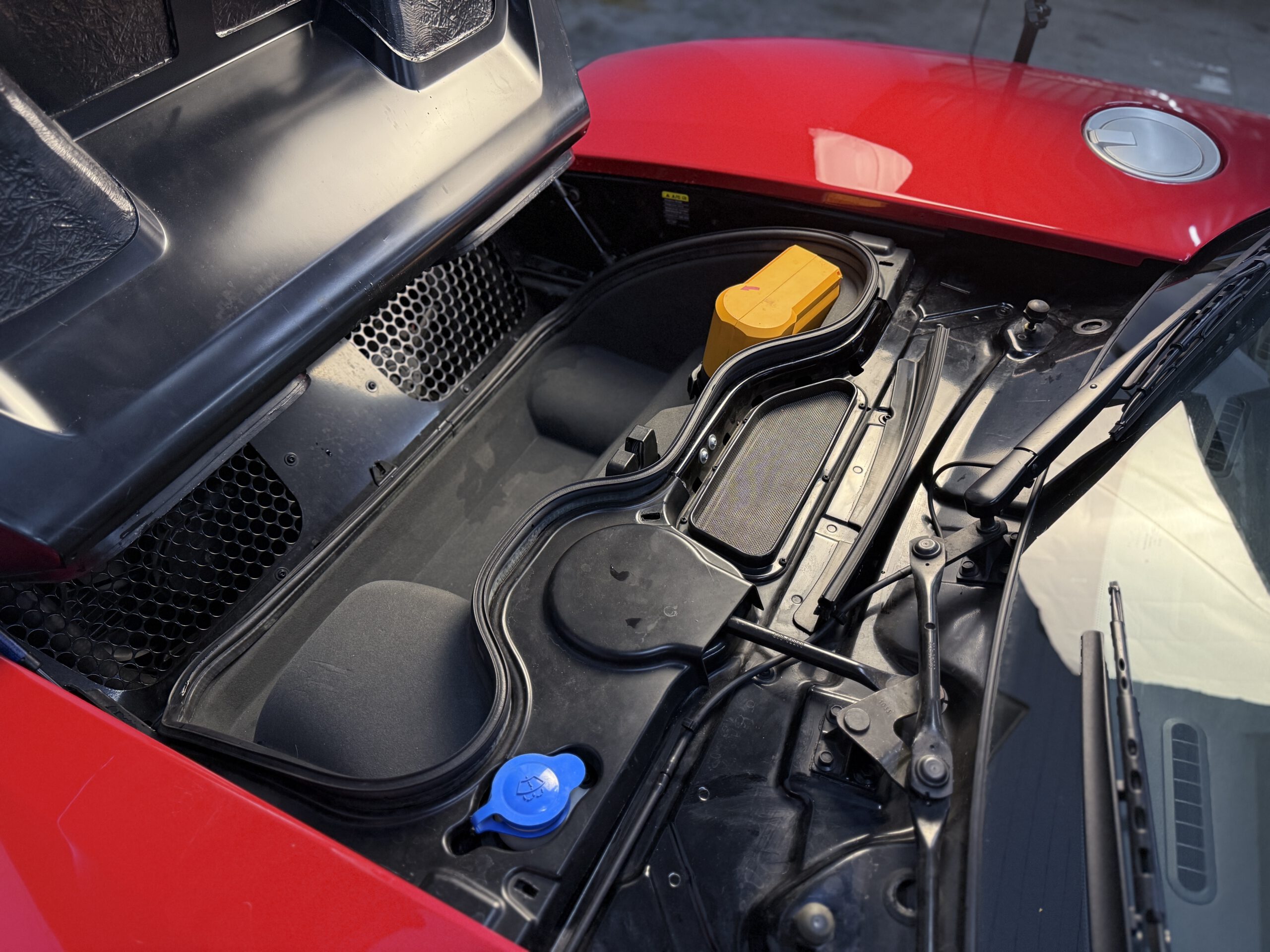 
Ford GT – nur 13.500 km – Scheckheftgepflegt full									