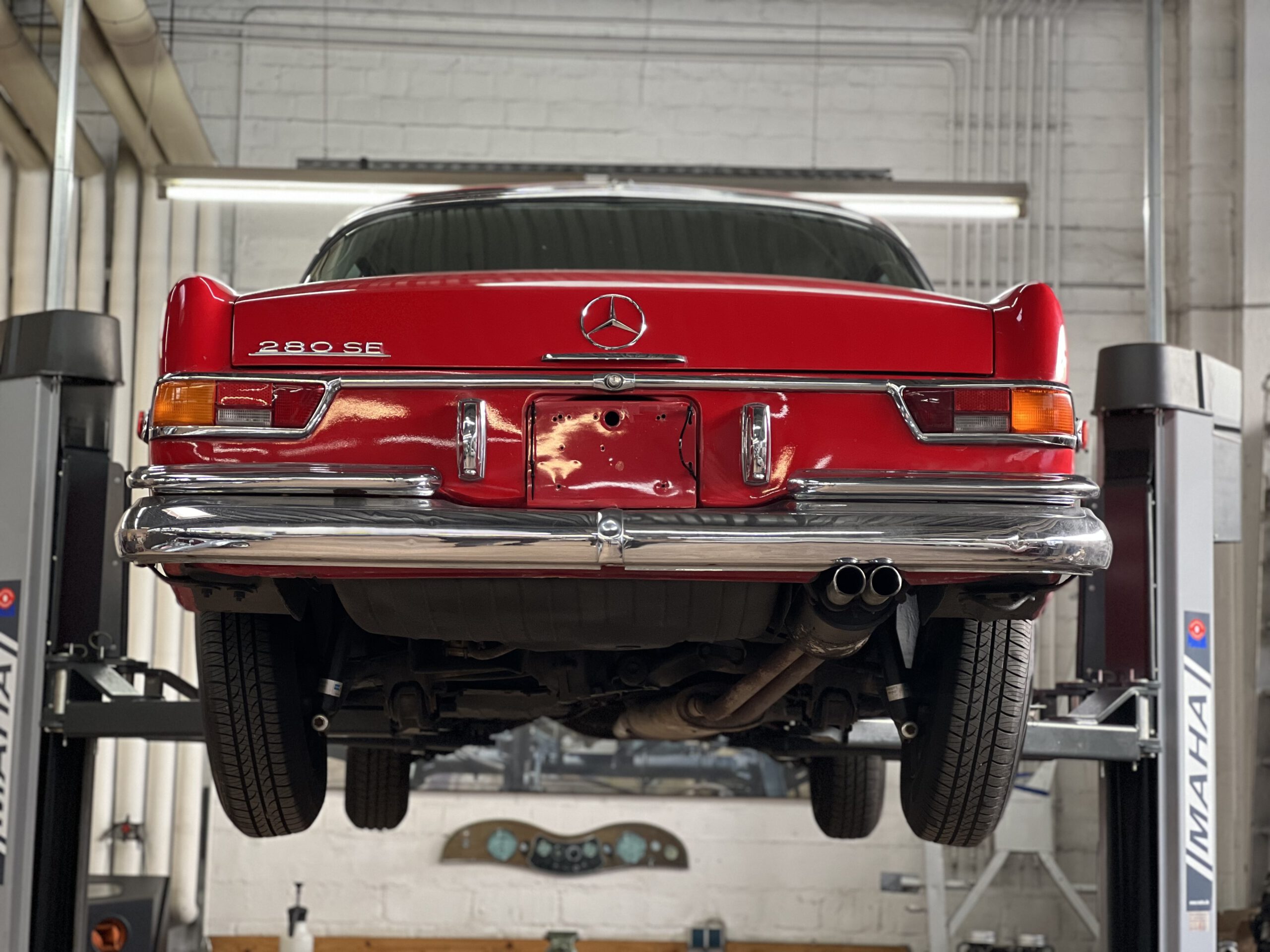 
Mercedes Benz 280 SE Coupe full									