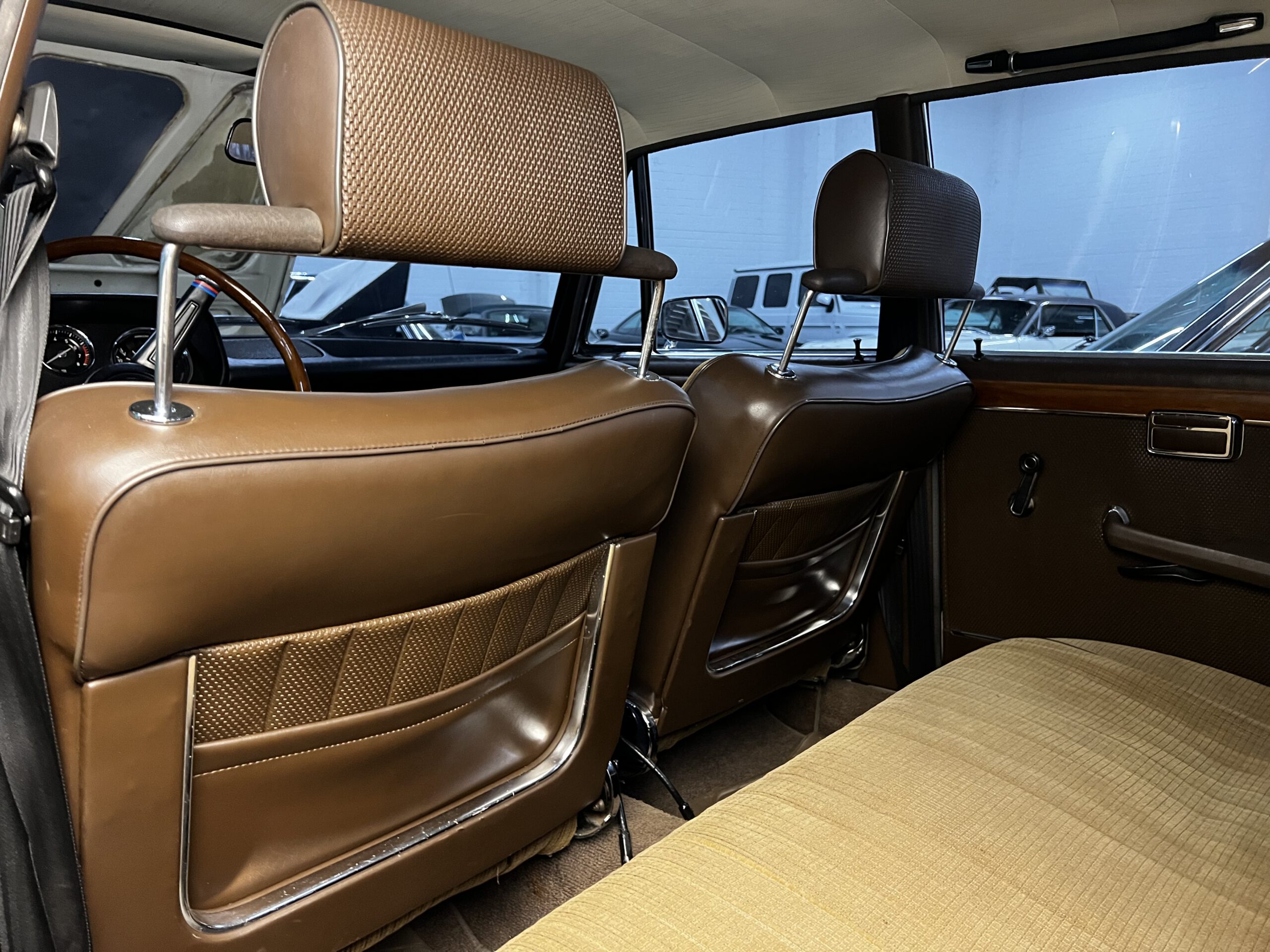 
BMW 2000 Tilux im Originalzustand – ungeschweißt full									