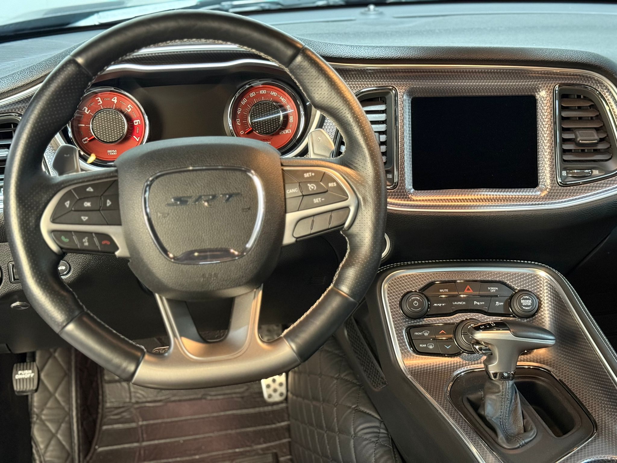 
Dodge Challenger SRT Hellcat full									