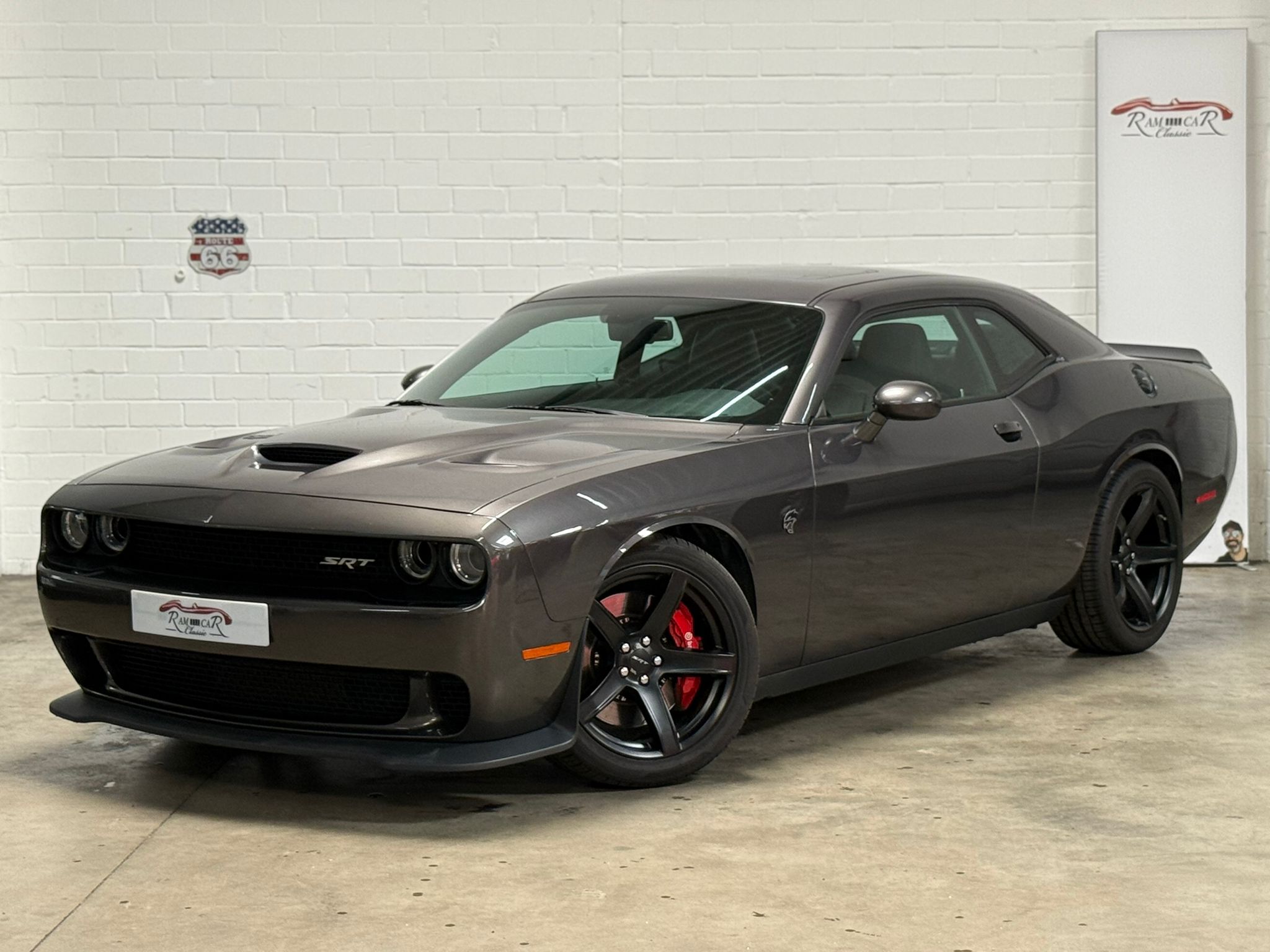 
Dodge Challenger SRT Hellcat full									