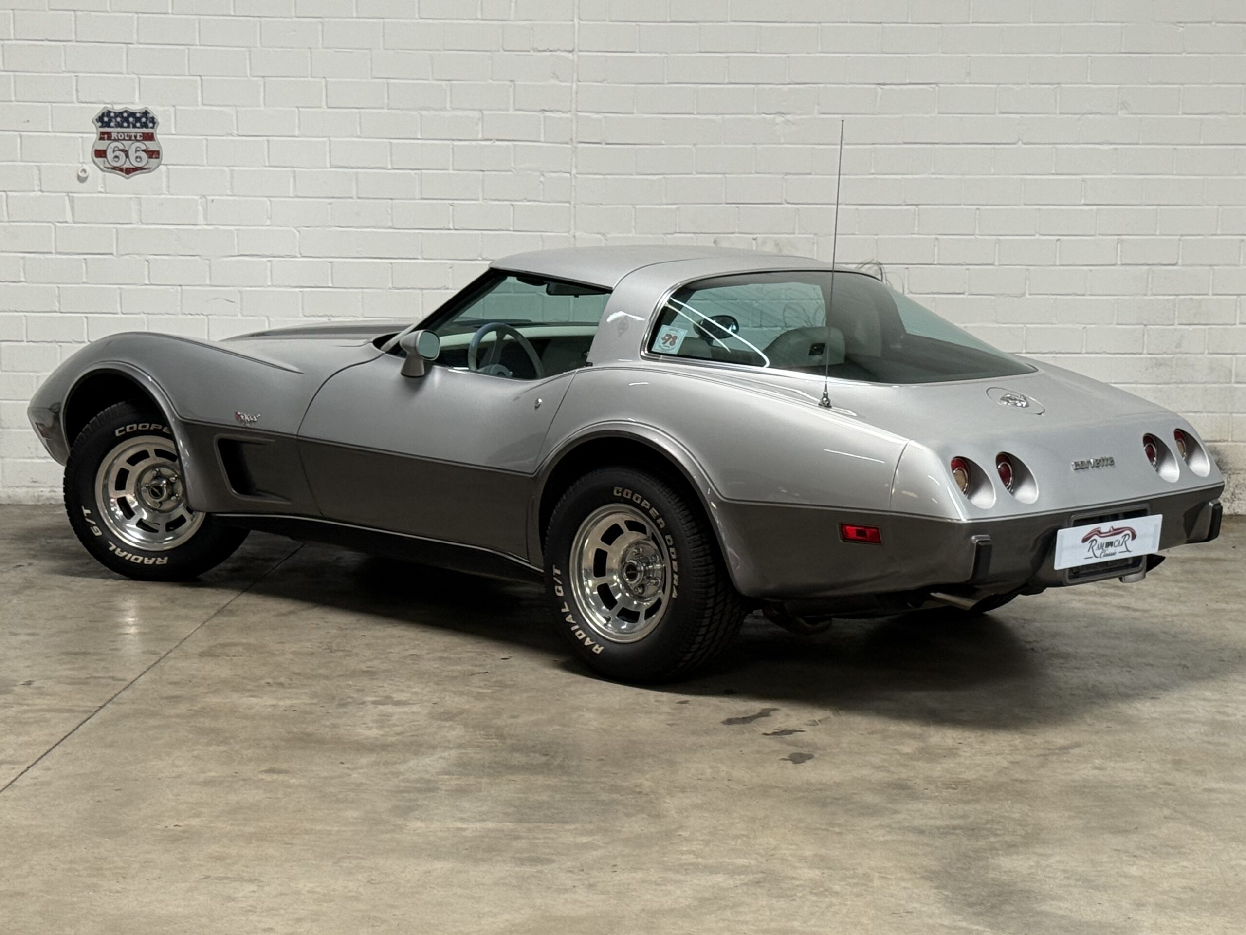 
Chevrolet Corvette C3 Stingray – Baujahr 1978 – H – Kennzeichen full									