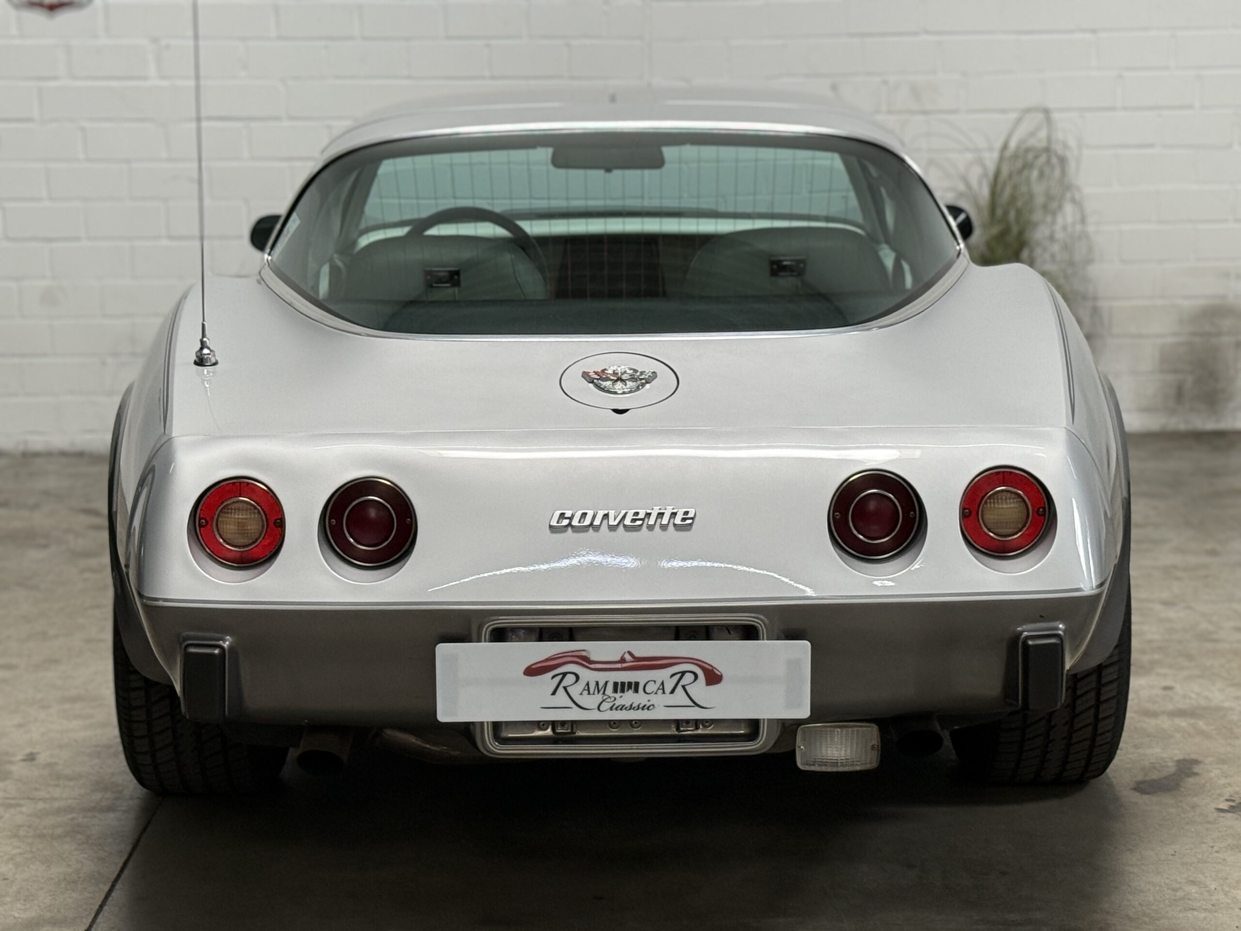 
Chevrolet Corvette C3 Stingray – Baujahr 1978 – H – Kennzeichen full									