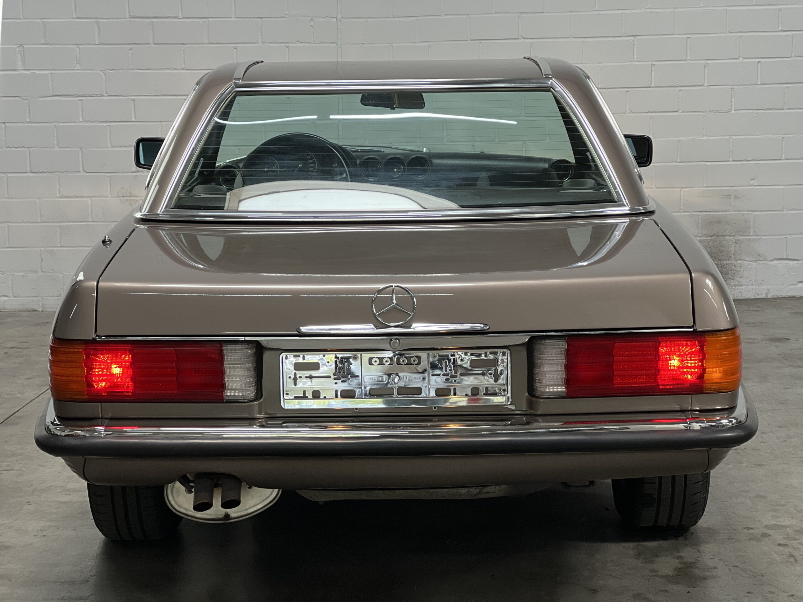 
Mercedes-Benz SL 560 full									