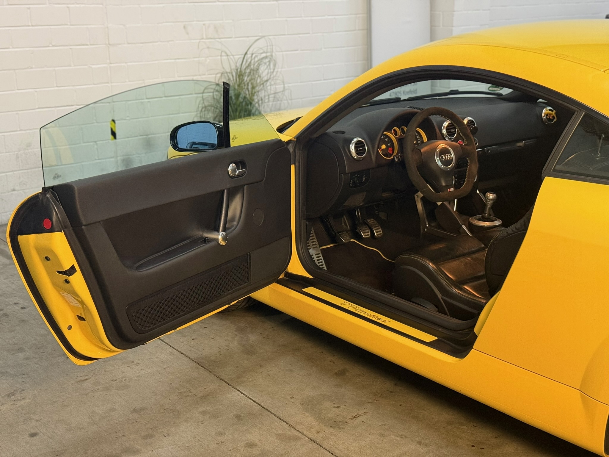 
Audi TT quattro 1.8T ABT 250 PS Sonderumbau Zustand 2+ full									