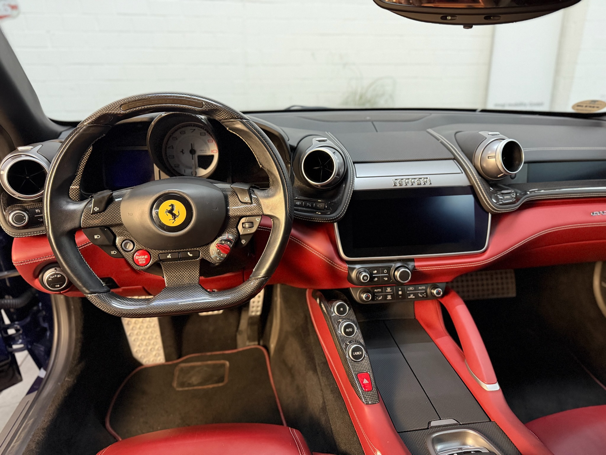 
								Ferrari GTC4Lusso 2. Hand Ferrari Scheckheft inkl. MwSt. full									