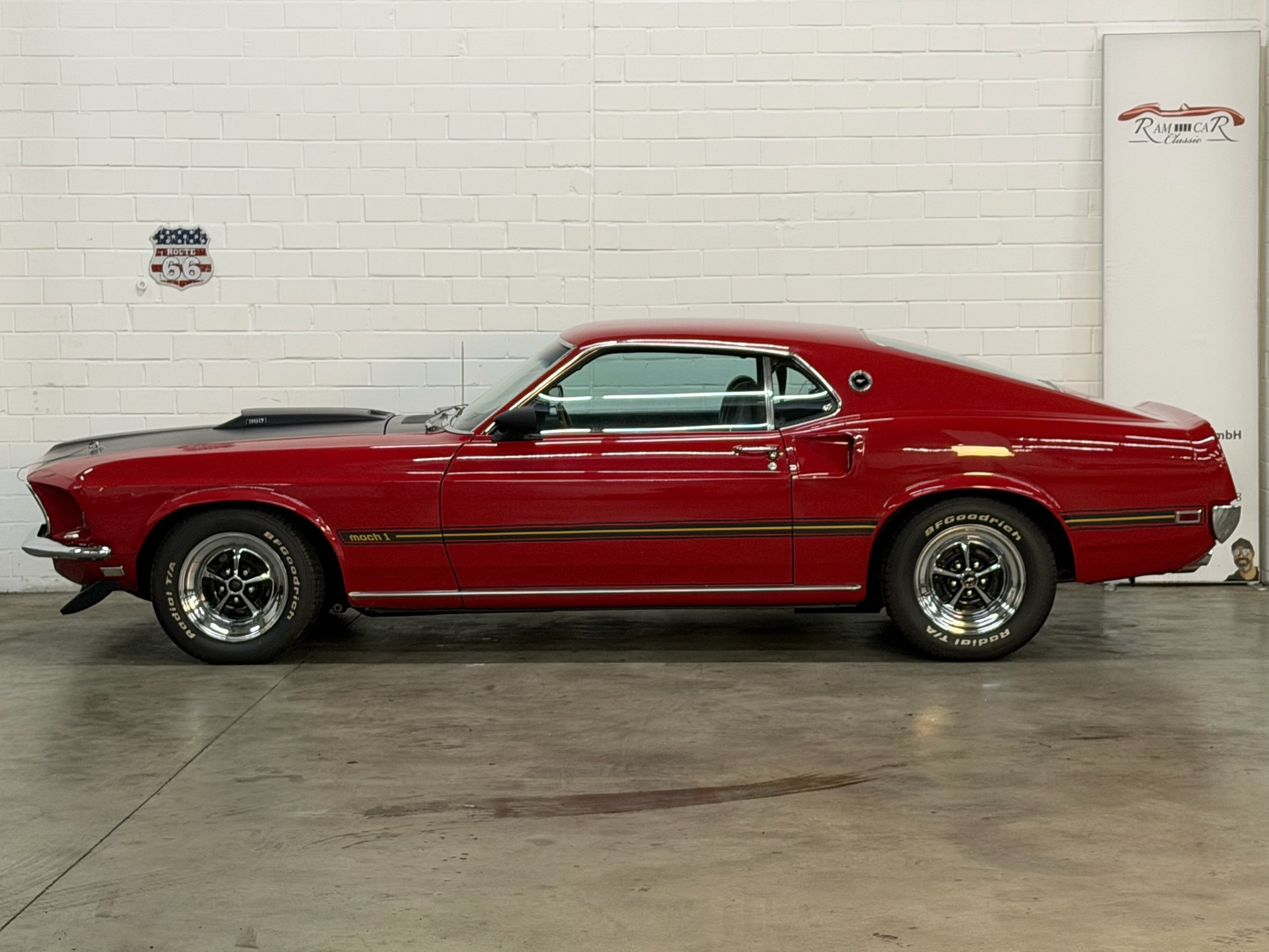 
								FORD MUSTANG FASTBACK 390 MACH1 S-CODE full									