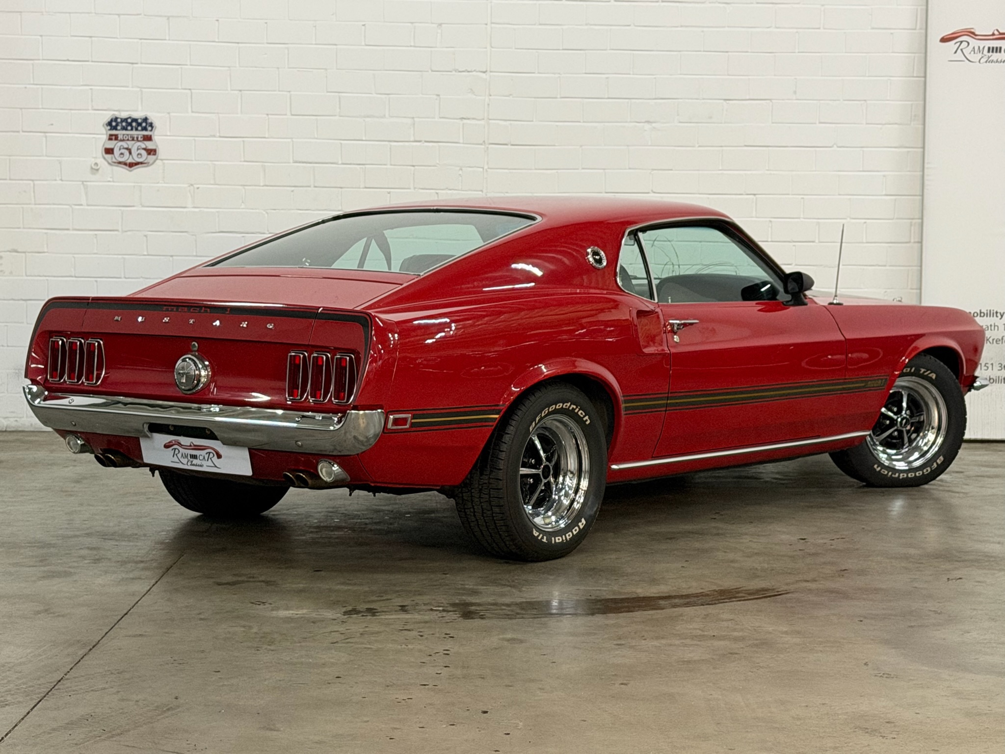 
								FORD MUSTANG FASTBACK 390 MACH1 S-CODE full									