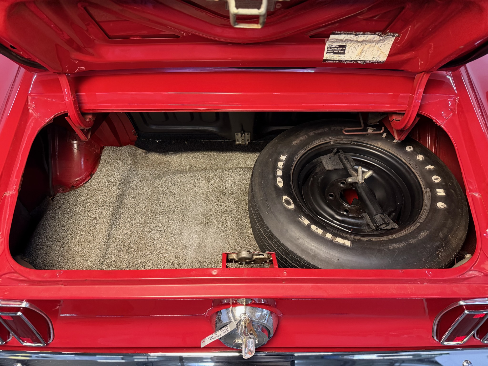 
								FORD MUSTANG FASTBACK 390 MACH1 S-CODE full									