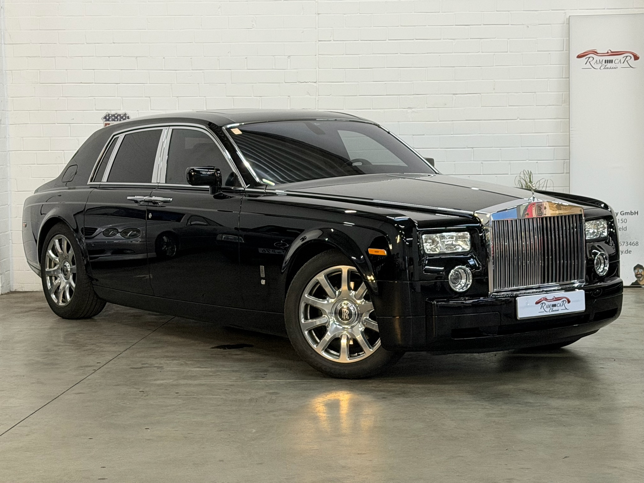 
								Rolls-Royce Phantom full									
