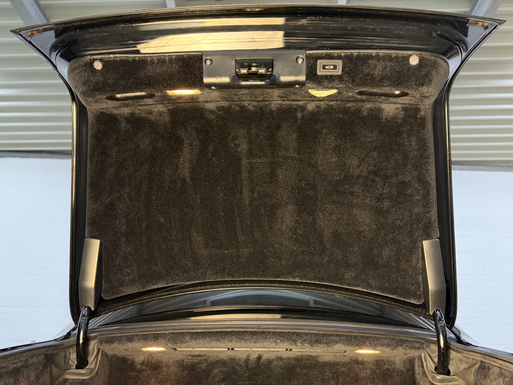 
								Rolls-Royce Phantom full									