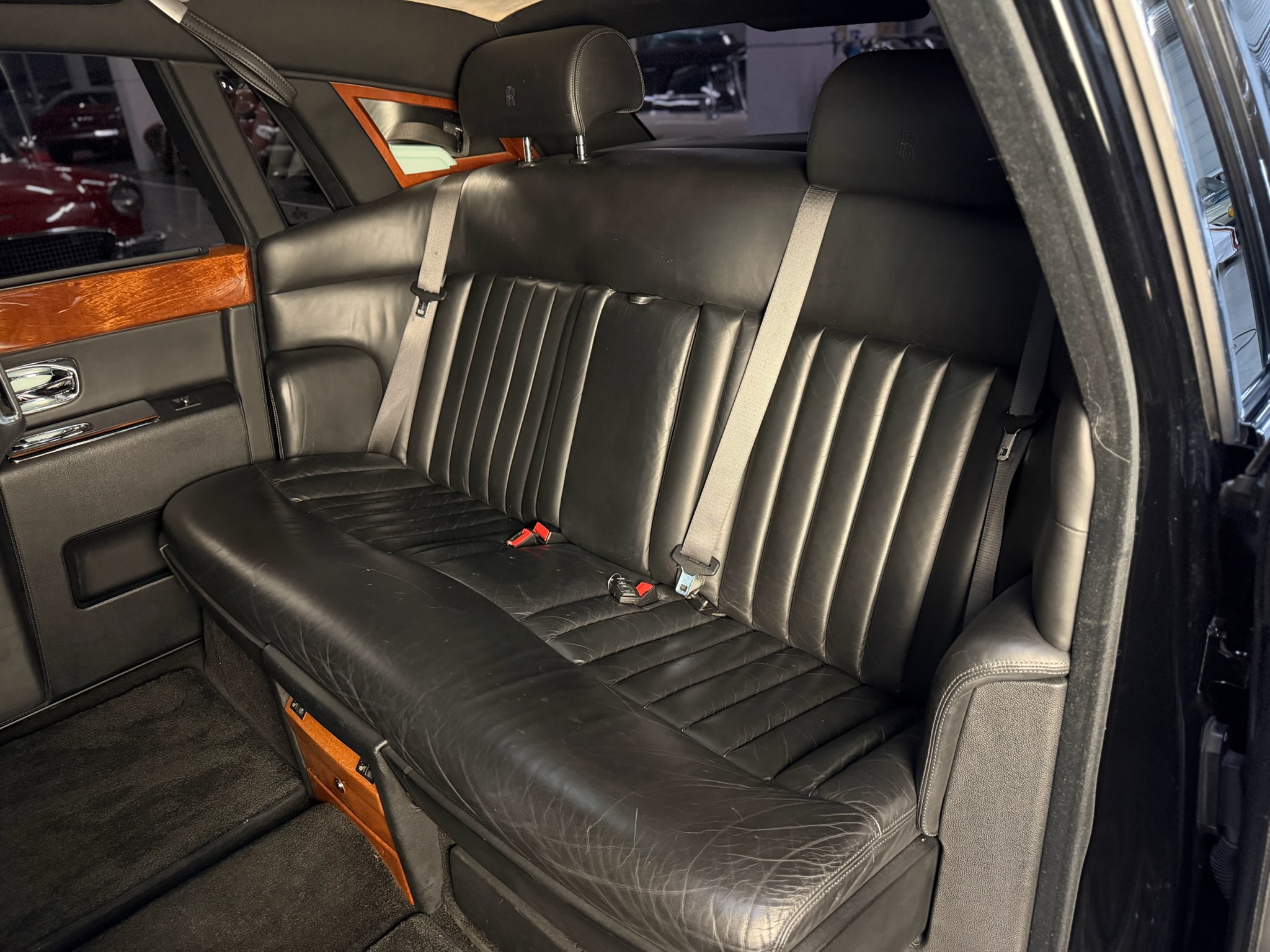 
								Rolls-Royce Phantom full									