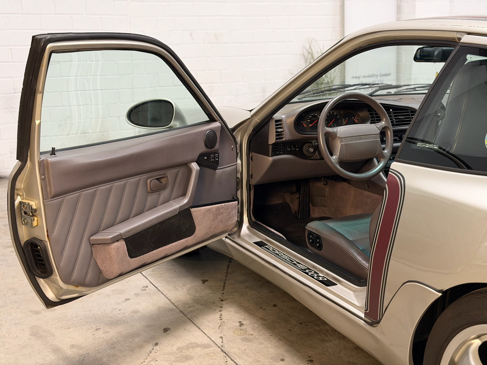 
								Porsche 968 Automatik – Japan-Import – Frischer TÜV & Service full									