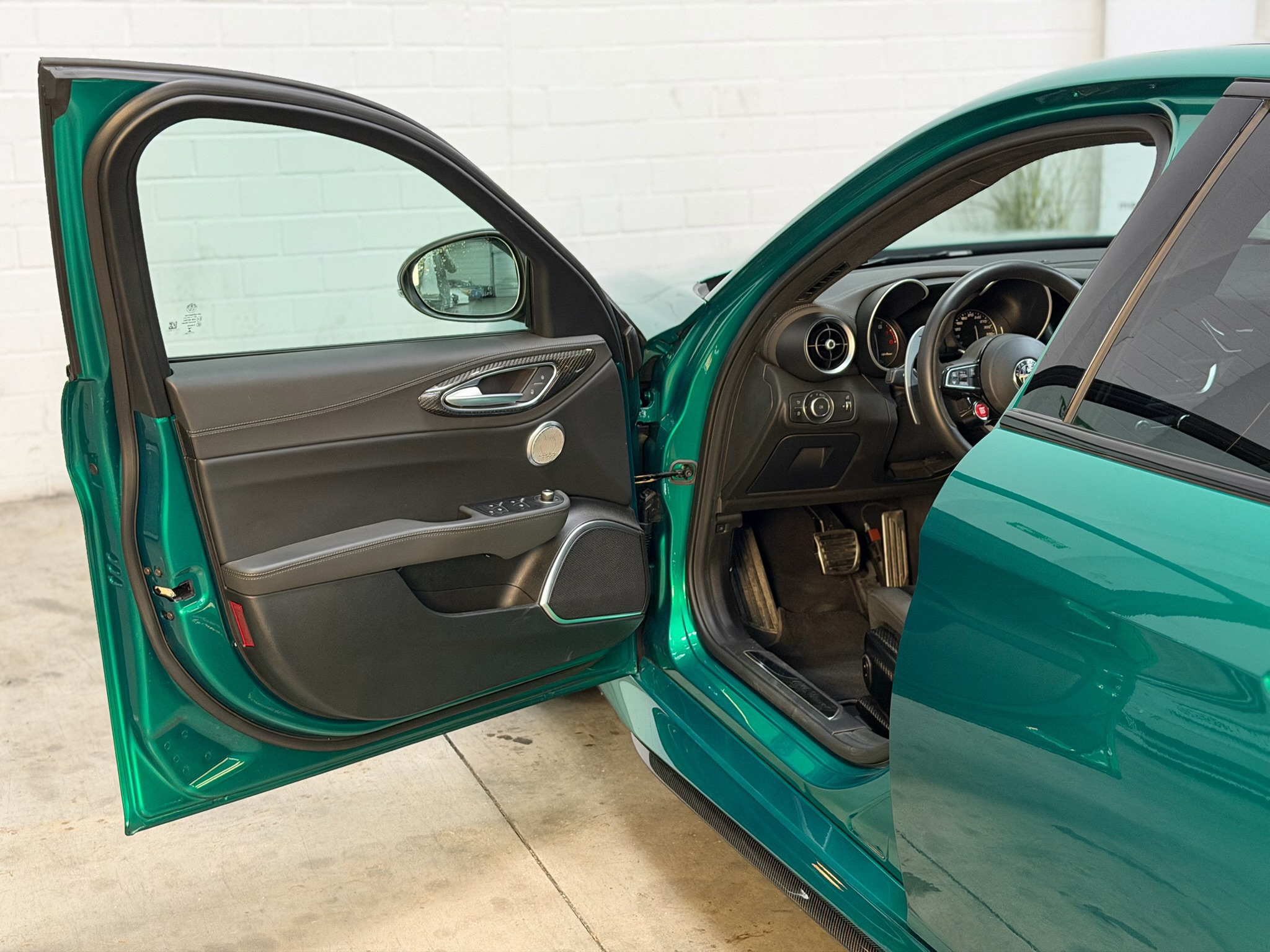 
								Alfa Romeo Giulia 2.9 V6 Bi-Turbo AT8 Quadrifoglio inkl. MwSt full									