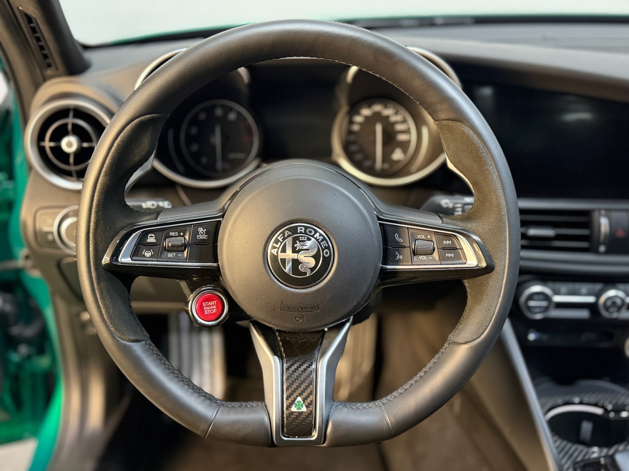 
								Alfa Romeo Giulia 2.9 V6 Bi-Turbo AT8 Quadrifoglio inkl. MwSt full									