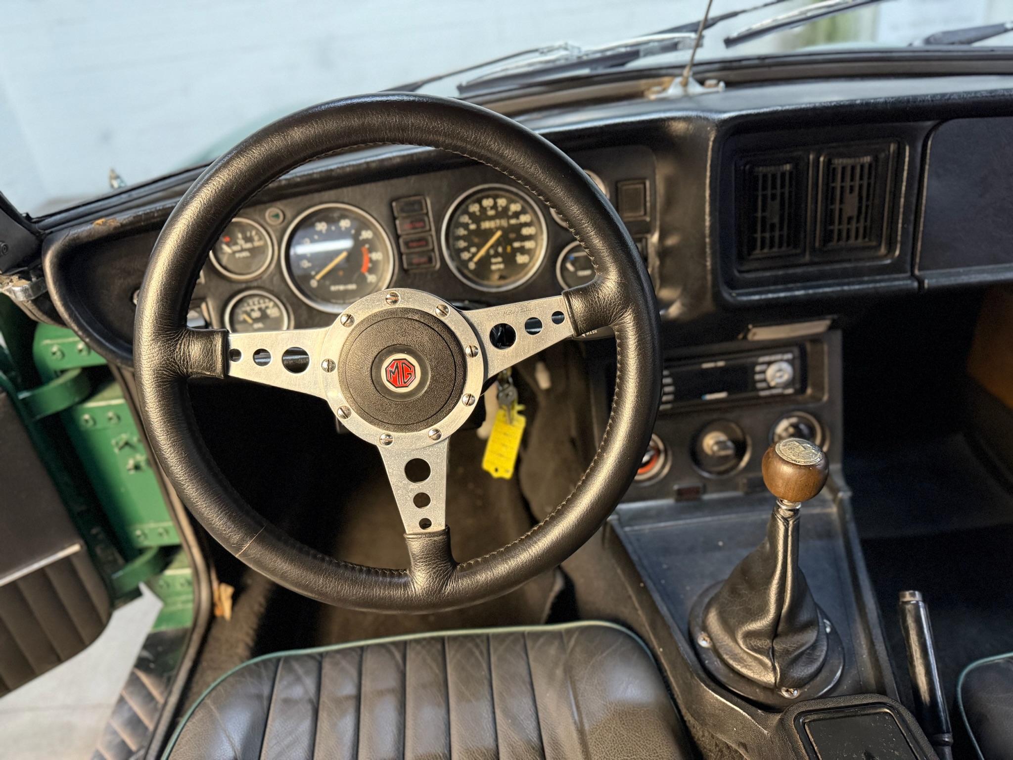 
								MG MGB Roadster Chrom-Paket – Frischer TÜV & Inspektion full									