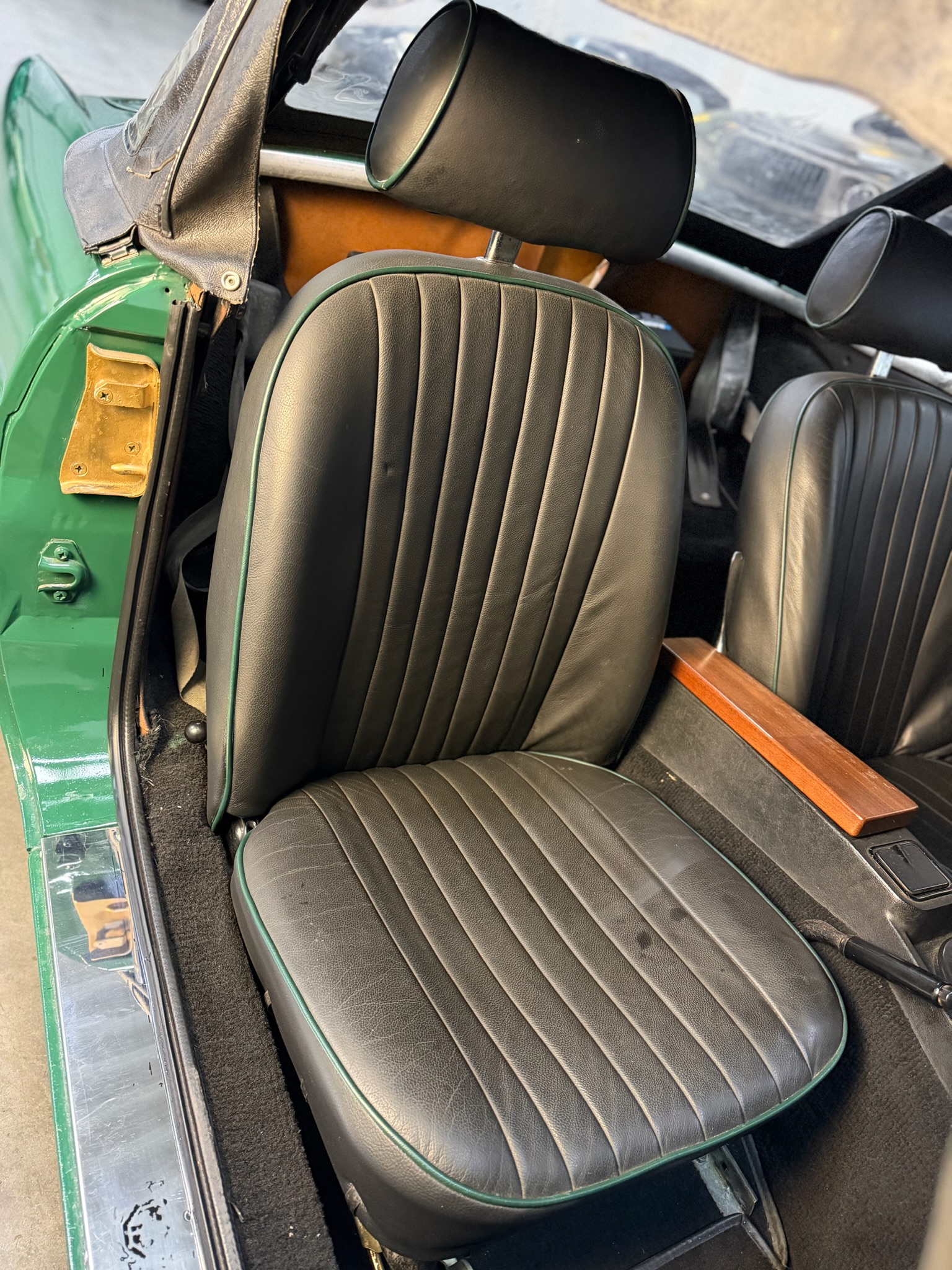 
								MG MGB Roadster Chrom-Paket – Frischer TÜV & Inspektion full									