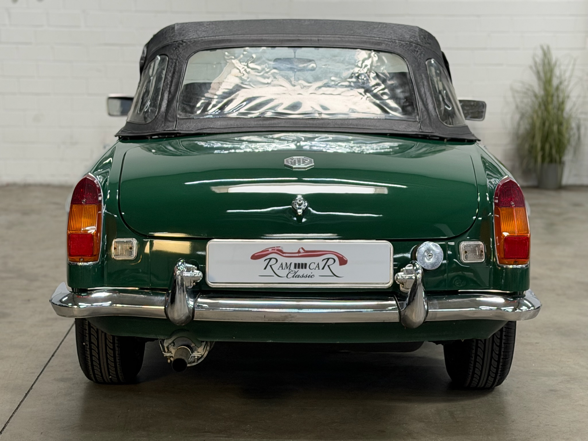 
								MG MGB Roadster Chrom-Paket – Frischer TÜV & Inspektion full									