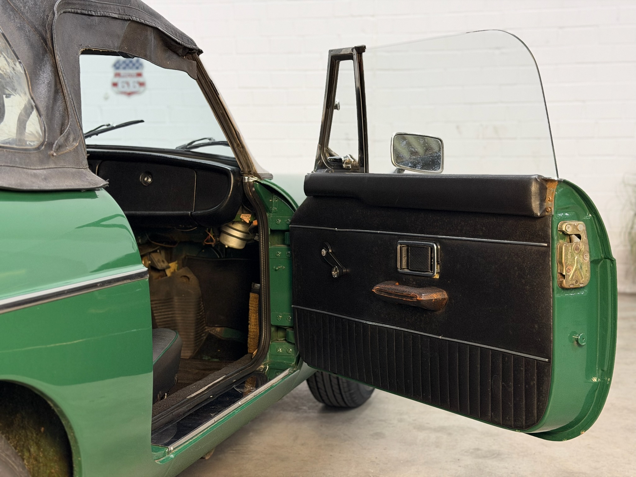 
								MG MGB Roadster Chrom-Paket – Frischer TÜV & Inspektion full									