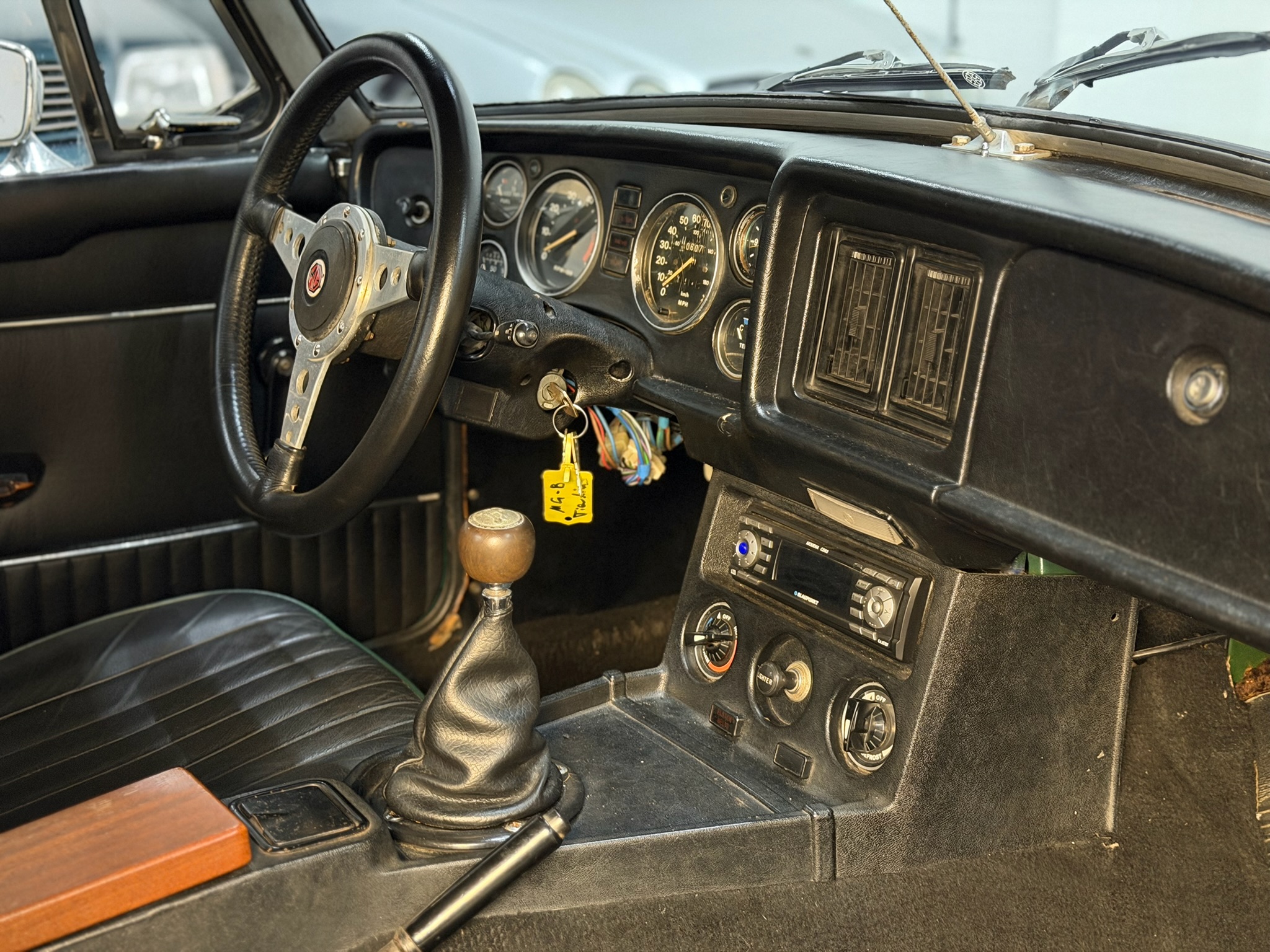 
								MG MGB Roadster Chrom-Paket – Frischer TÜV & Inspektion full									