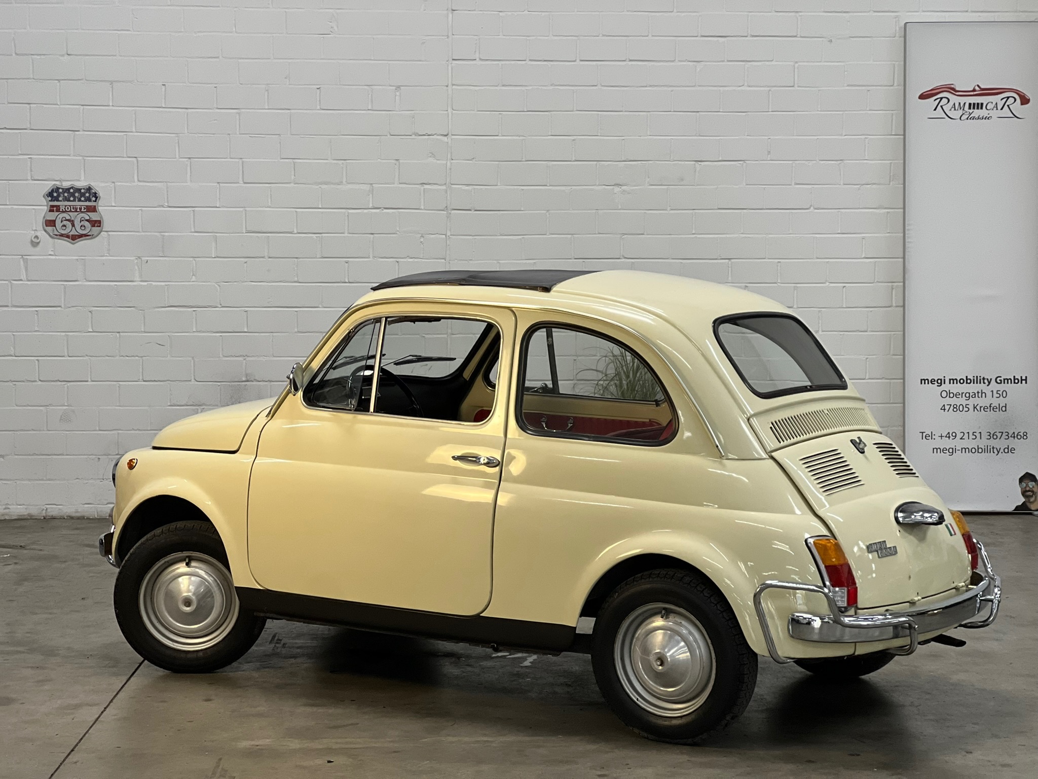 
								Fiat 500 Lusso mit Faltdach, TÜV neu full									