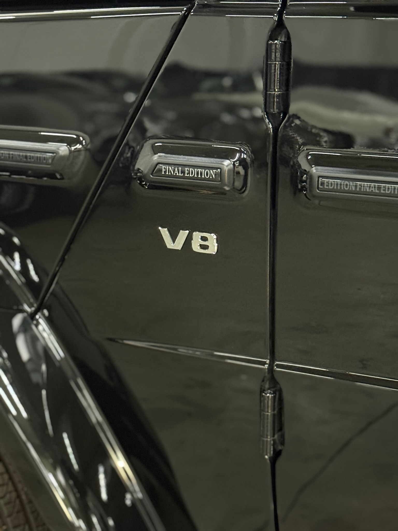 
								Mercedes-Benz G 500 G 500 Final Edition Black (463.260) full									