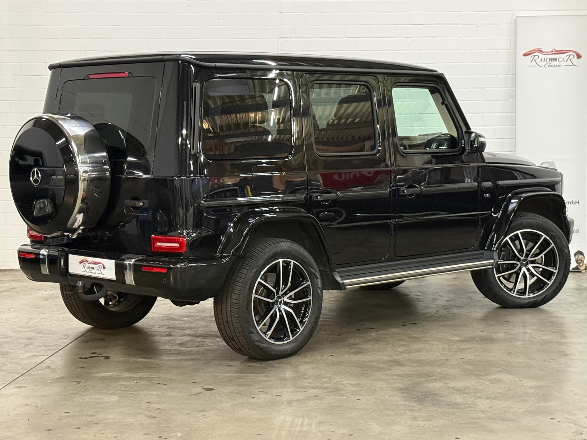 
								Mercedes-Benz G 500 G 500 Final Edition Black (463.260) full									