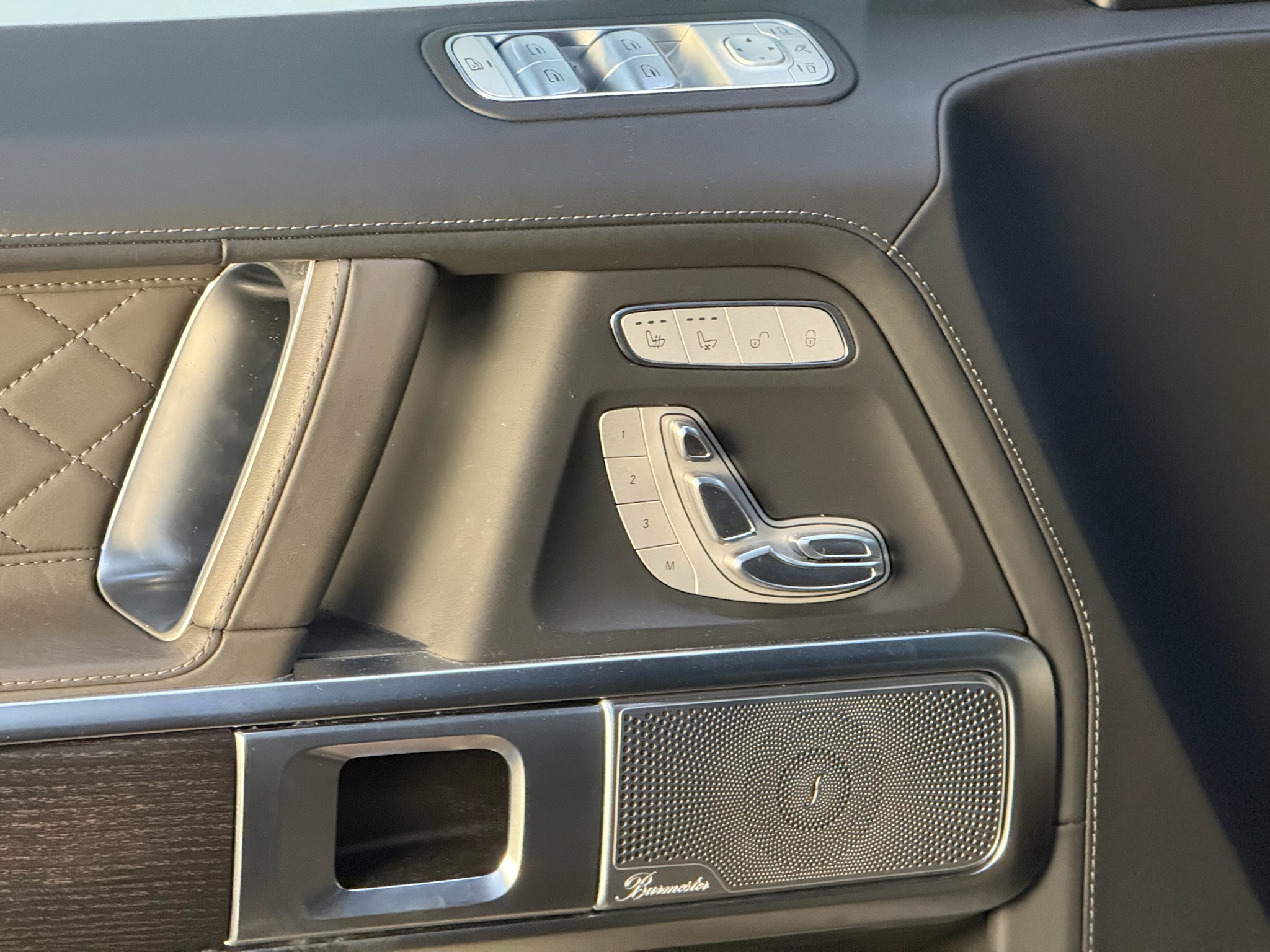 
								Mercedes-Benz G 500 G 500 Final Edition Black (463.260) full									