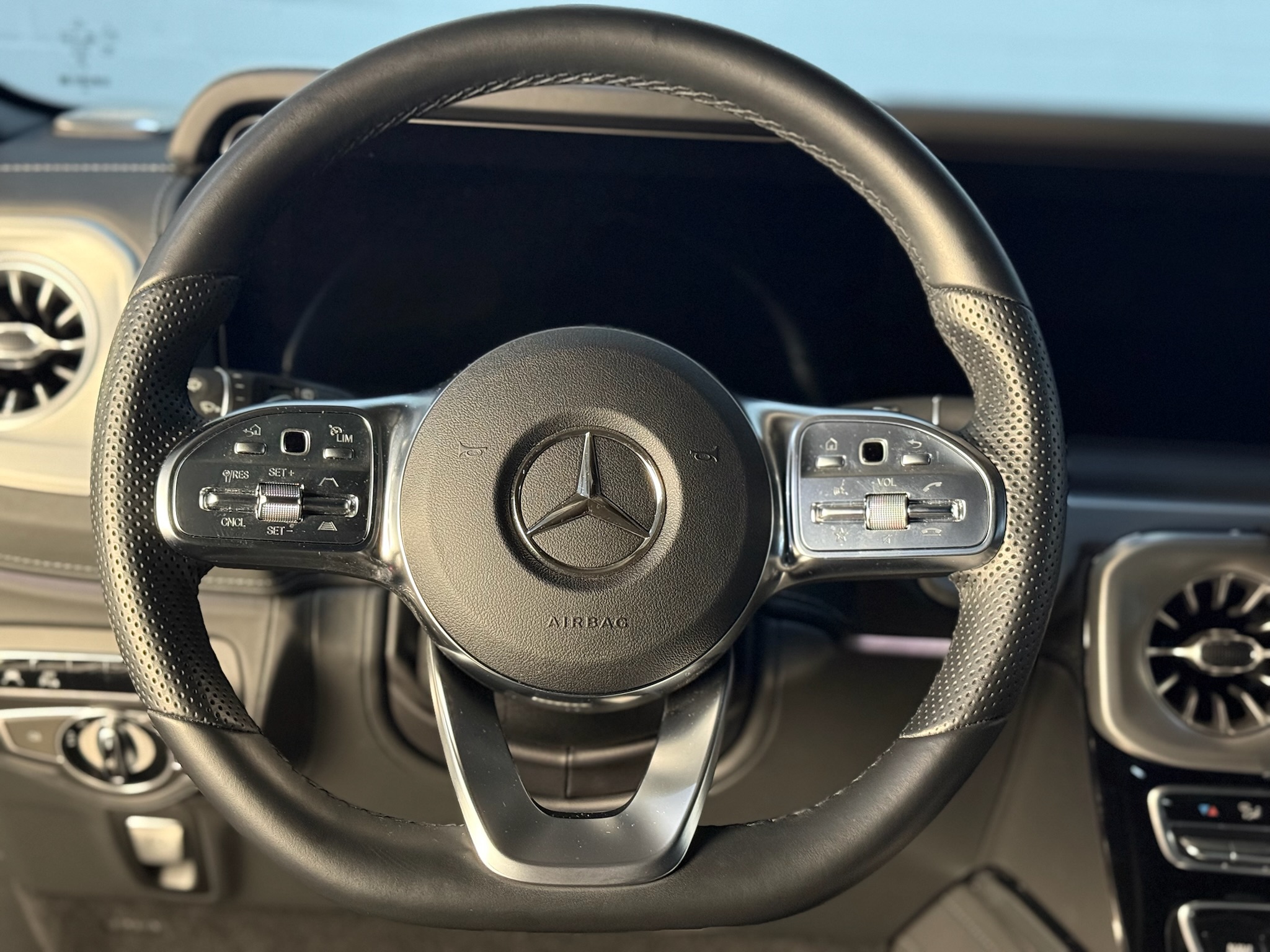 
								Mercedes-Benz G 500 G 500 Final Edition Black (463.260) full									