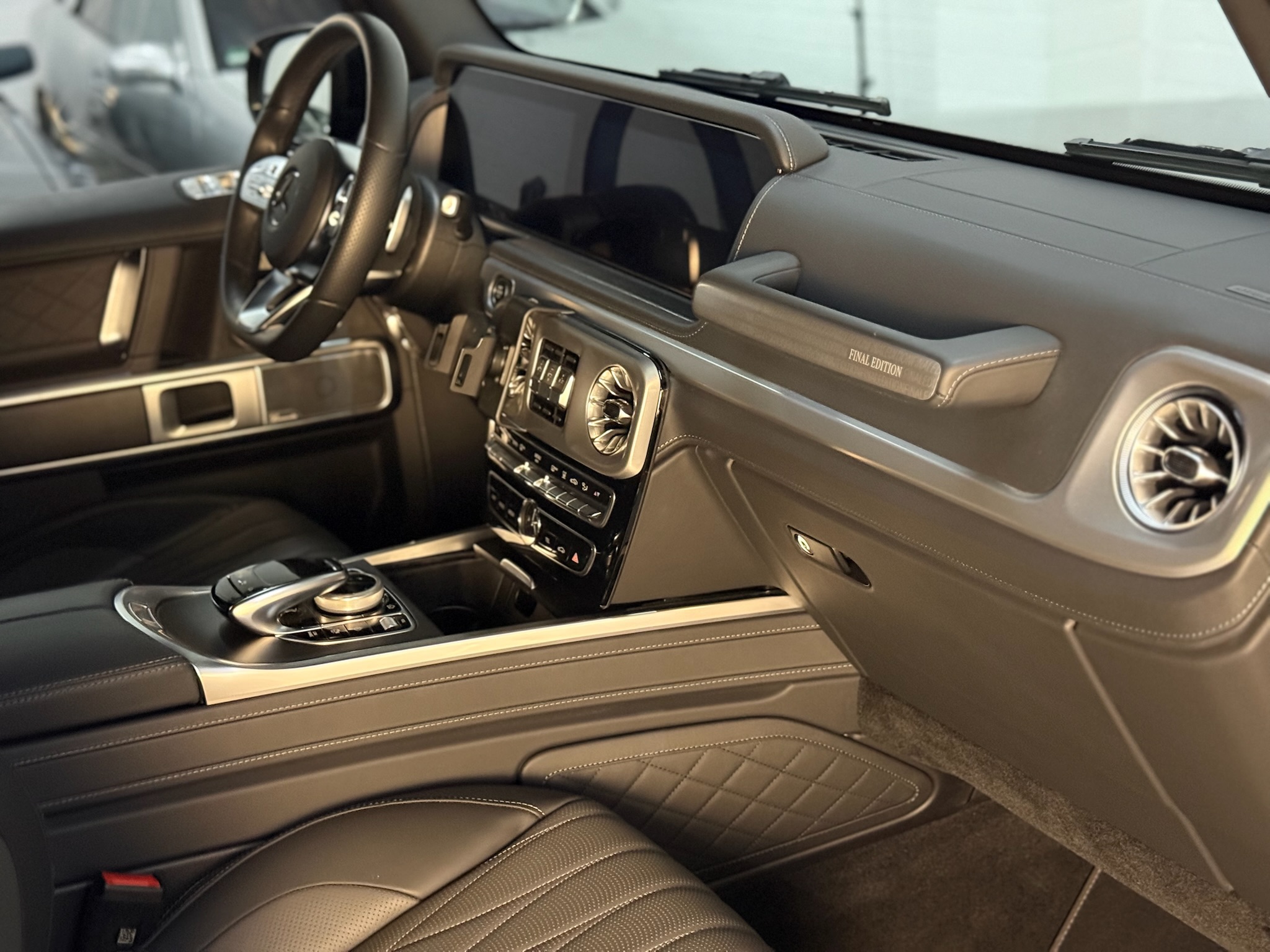 
								Mercedes-Benz G 500 G 500 Final Edition Black (463.260) full									