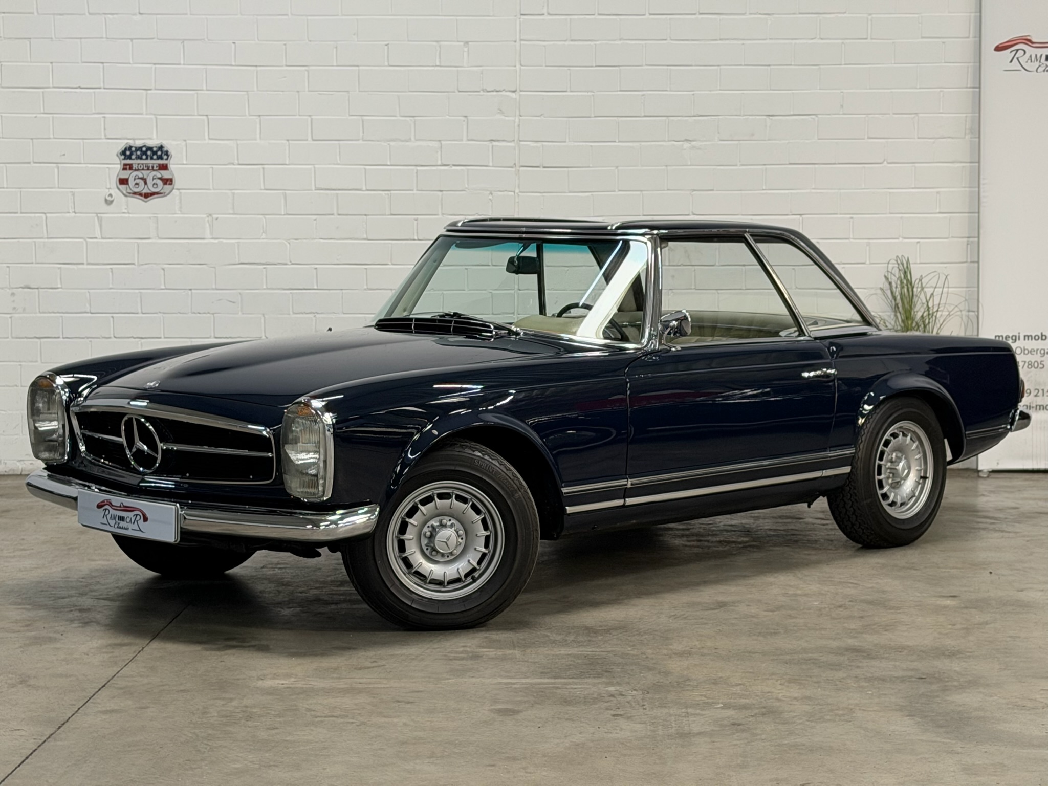 
								Mercedes-Benz 280 SL Pagode deutsches Fahrzeug matching numbers 40Jahre im Familienbesitz full									