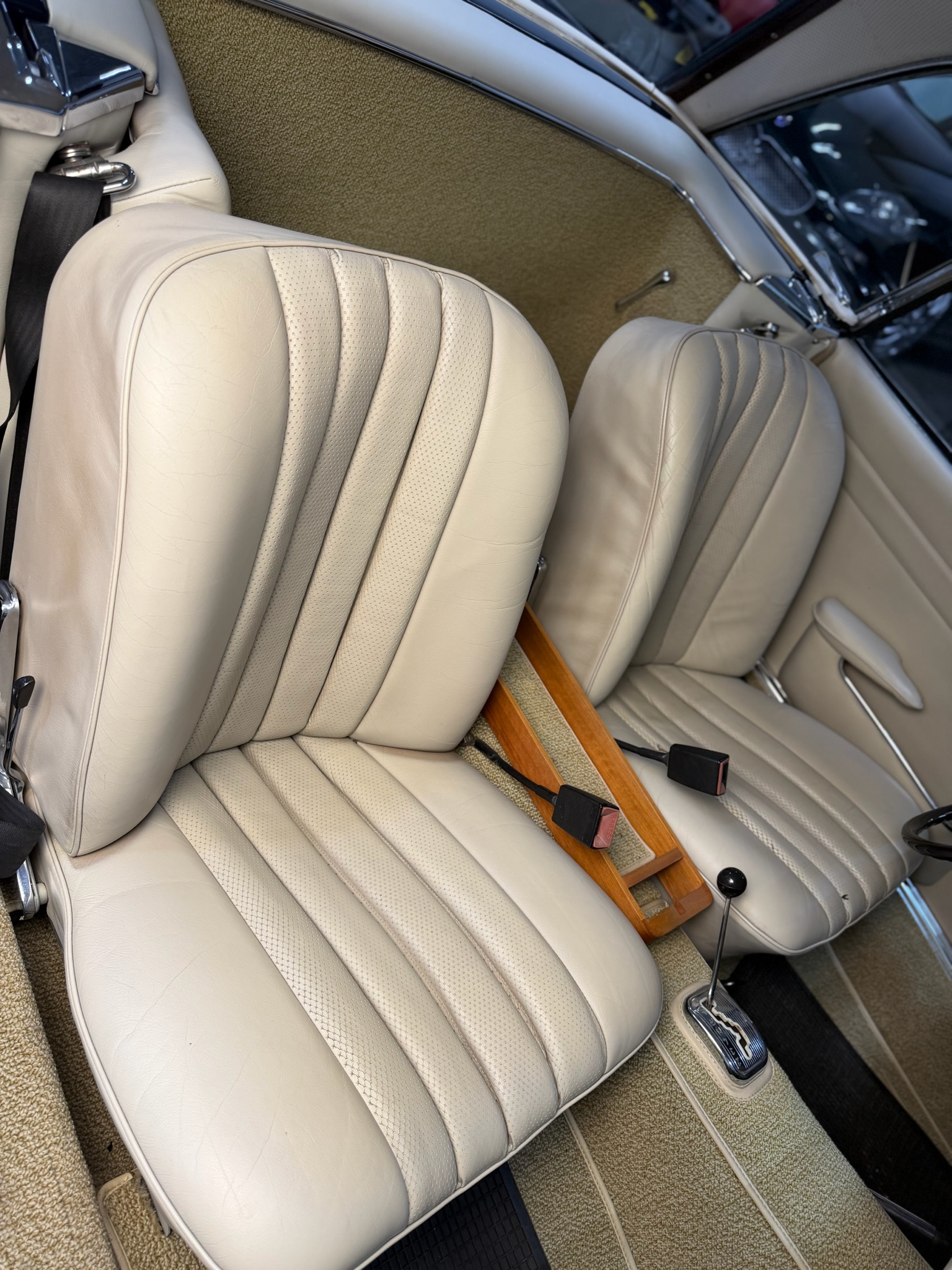 
								Mercedes-Benz 280 SL Pagode deutsches Fahrzeug matching numbers 40Jahre im Familienbesitz full									