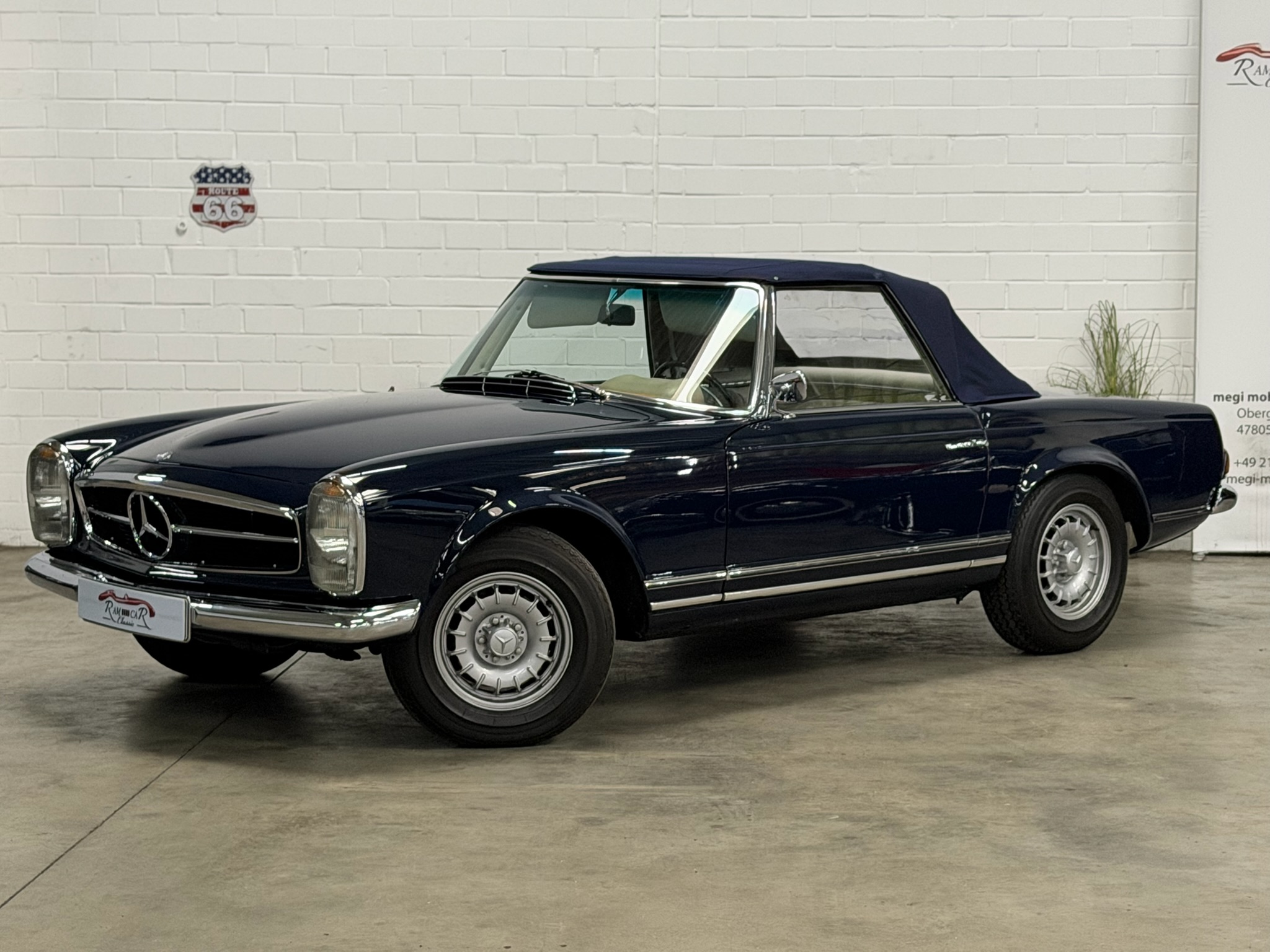 
								Mercedes-Benz 280 SL Pagode deutsches Fahrzeug matching numbers 40Jahre im Familienbesitz full									