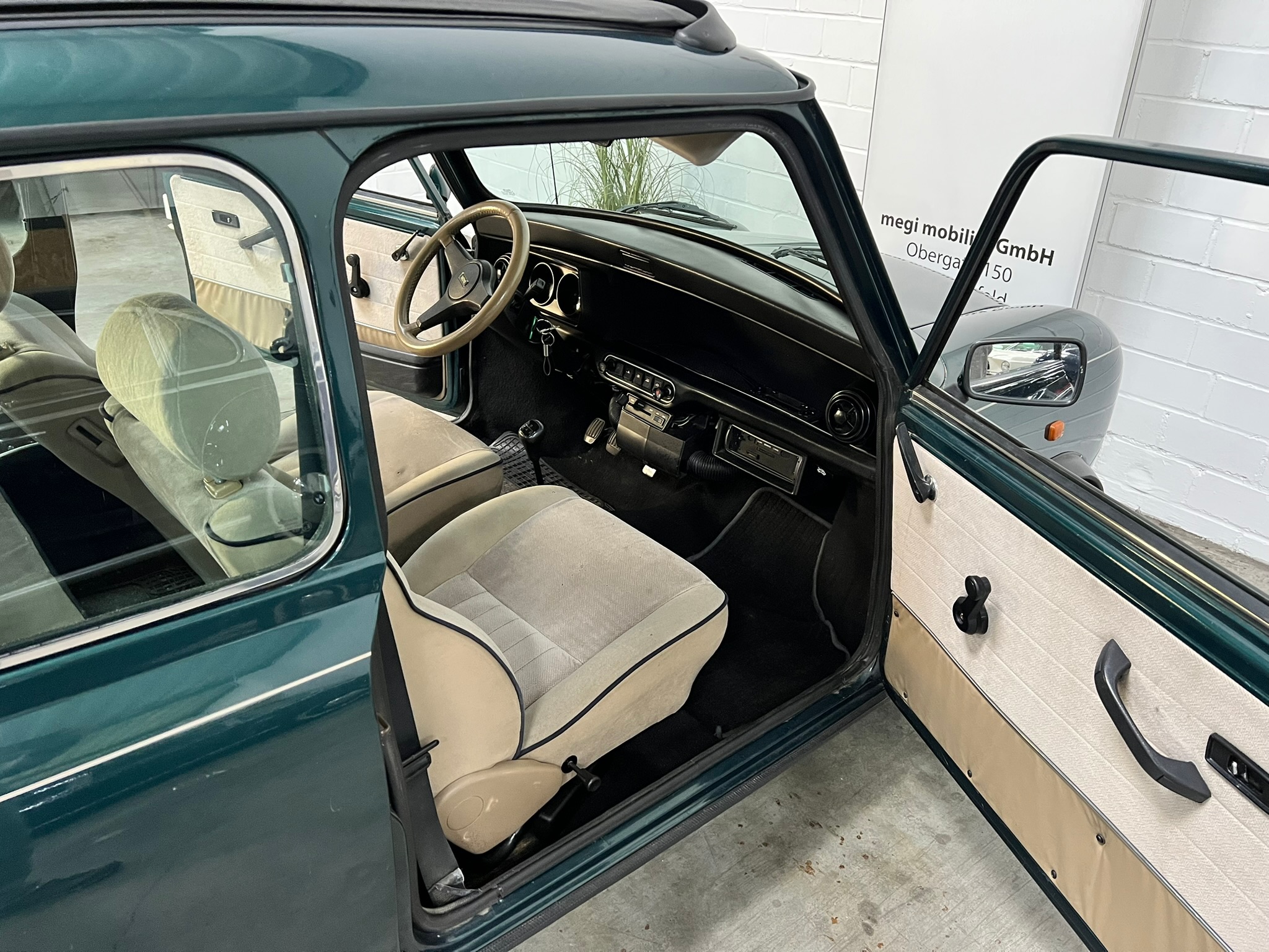 
								Mini Cooper British Open TÜV & Inspektion neu full									