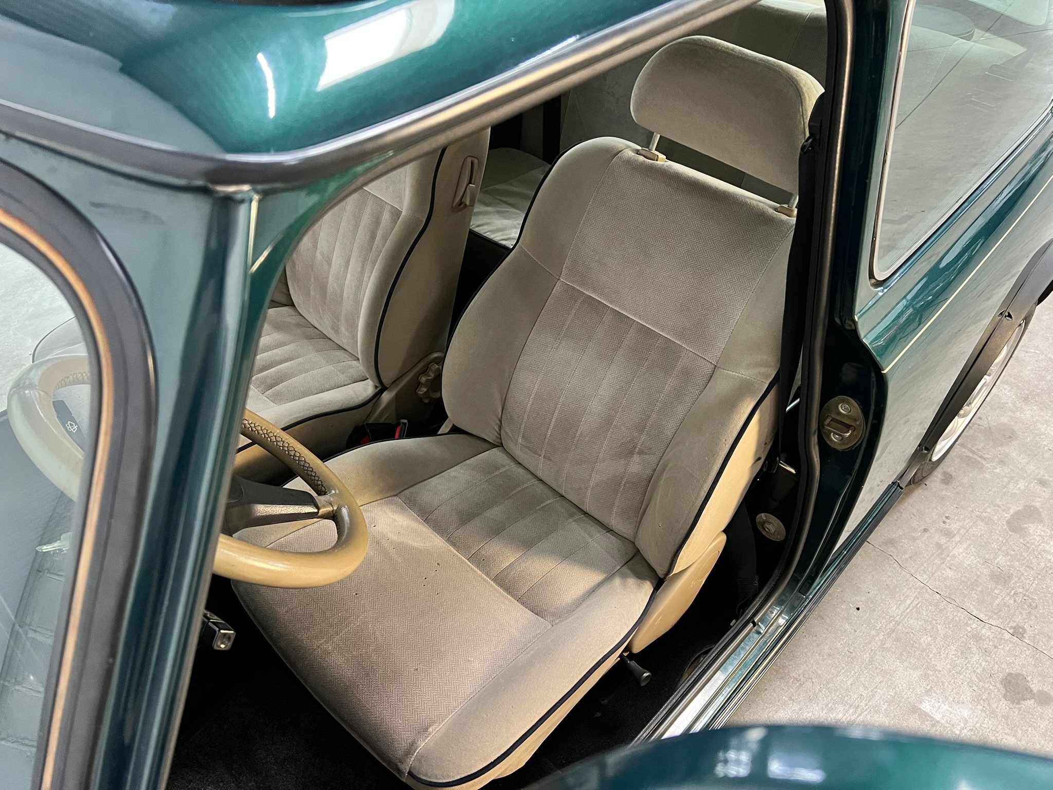 
								Mini Cooper British Open TÜV & Inspektion neu full									