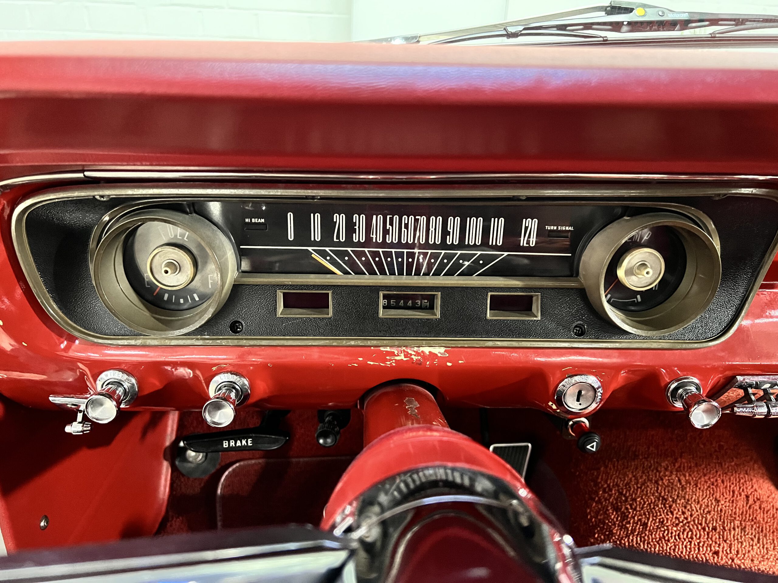 
								Ford Mustang Cabriolet 1965 V8 full									