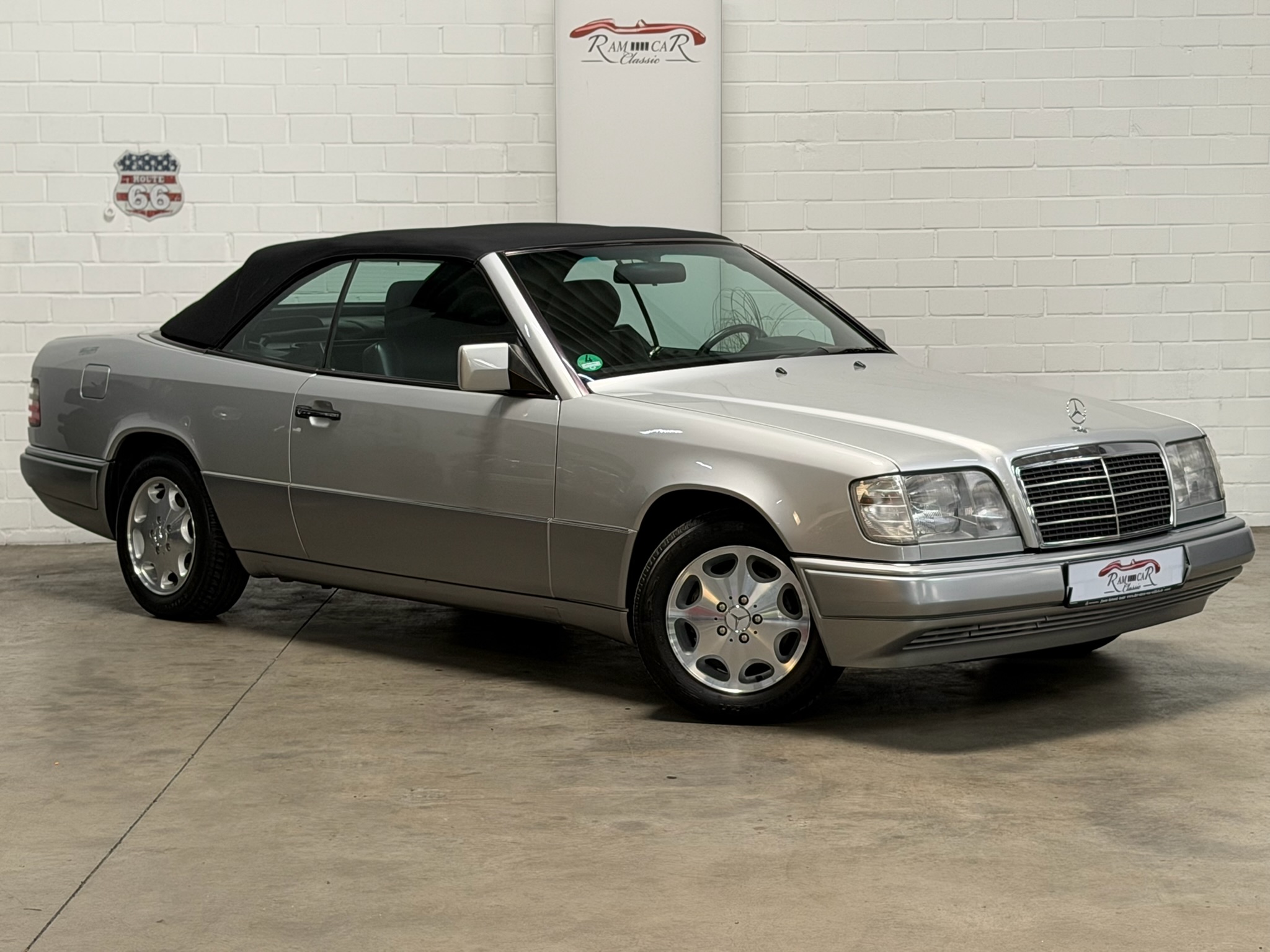
								Mercedes-Benz E 200 Cabriolet (W124) – Originalzustand – Sammlerfahrzeug full									