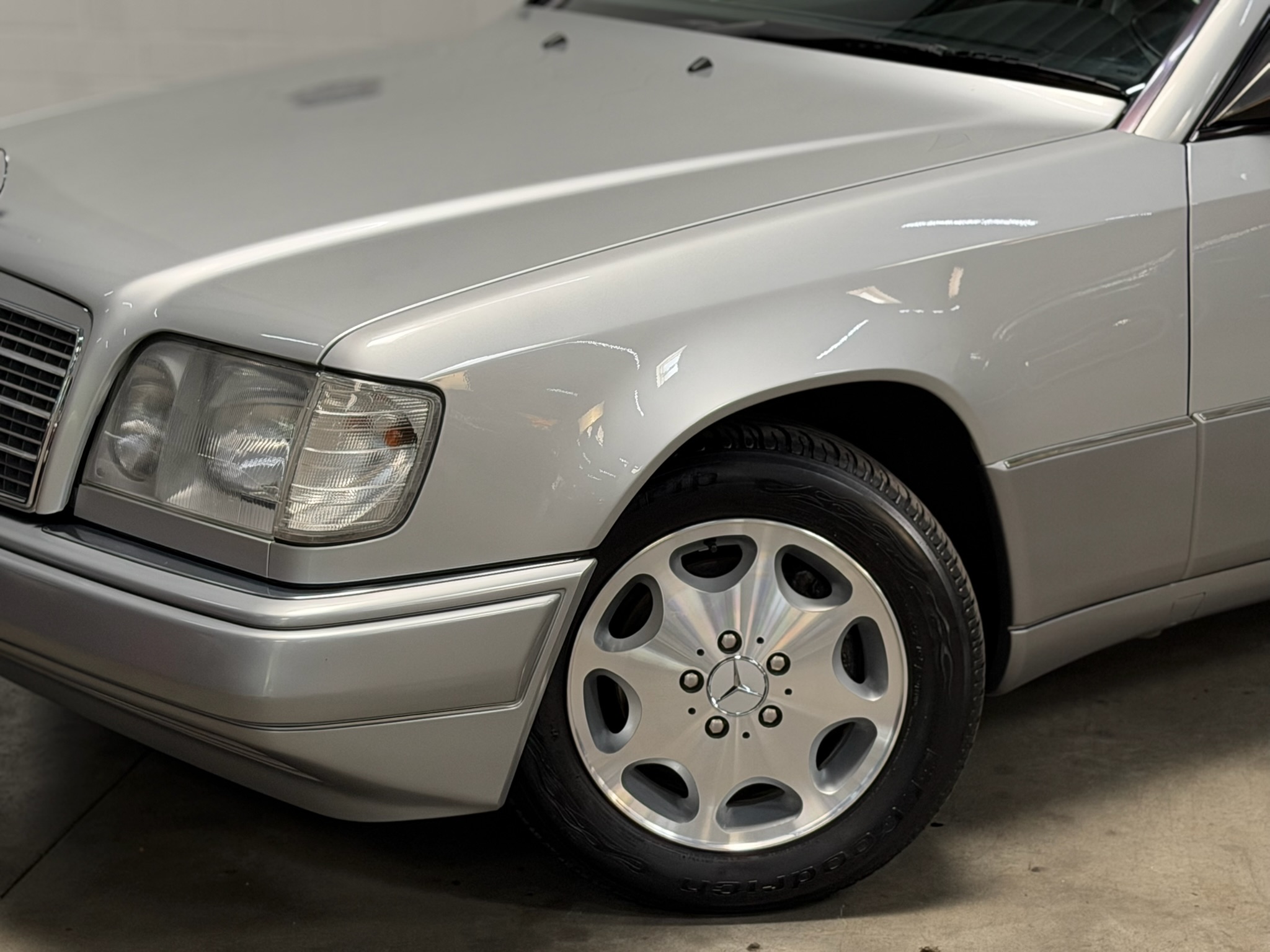 
								Mercedes-Benz E 200 Cabriolet (W124) – Originalzustand – Sammlerfahrzeug full									
