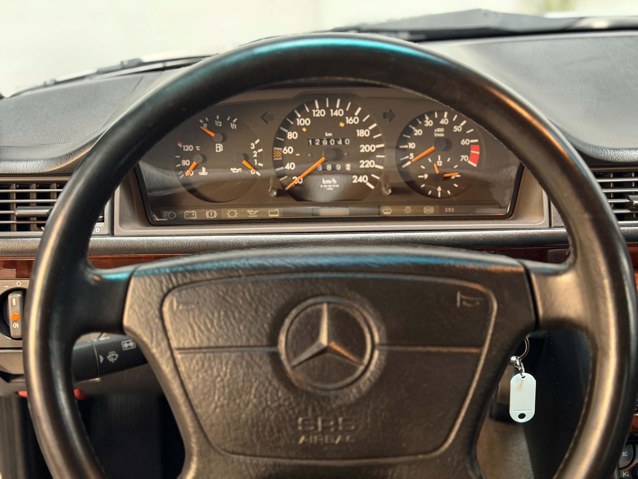 
								Mercedes-Benz E 200 Cabriolet (W124) – Originalzustand – Sammlerfahrzeug full									