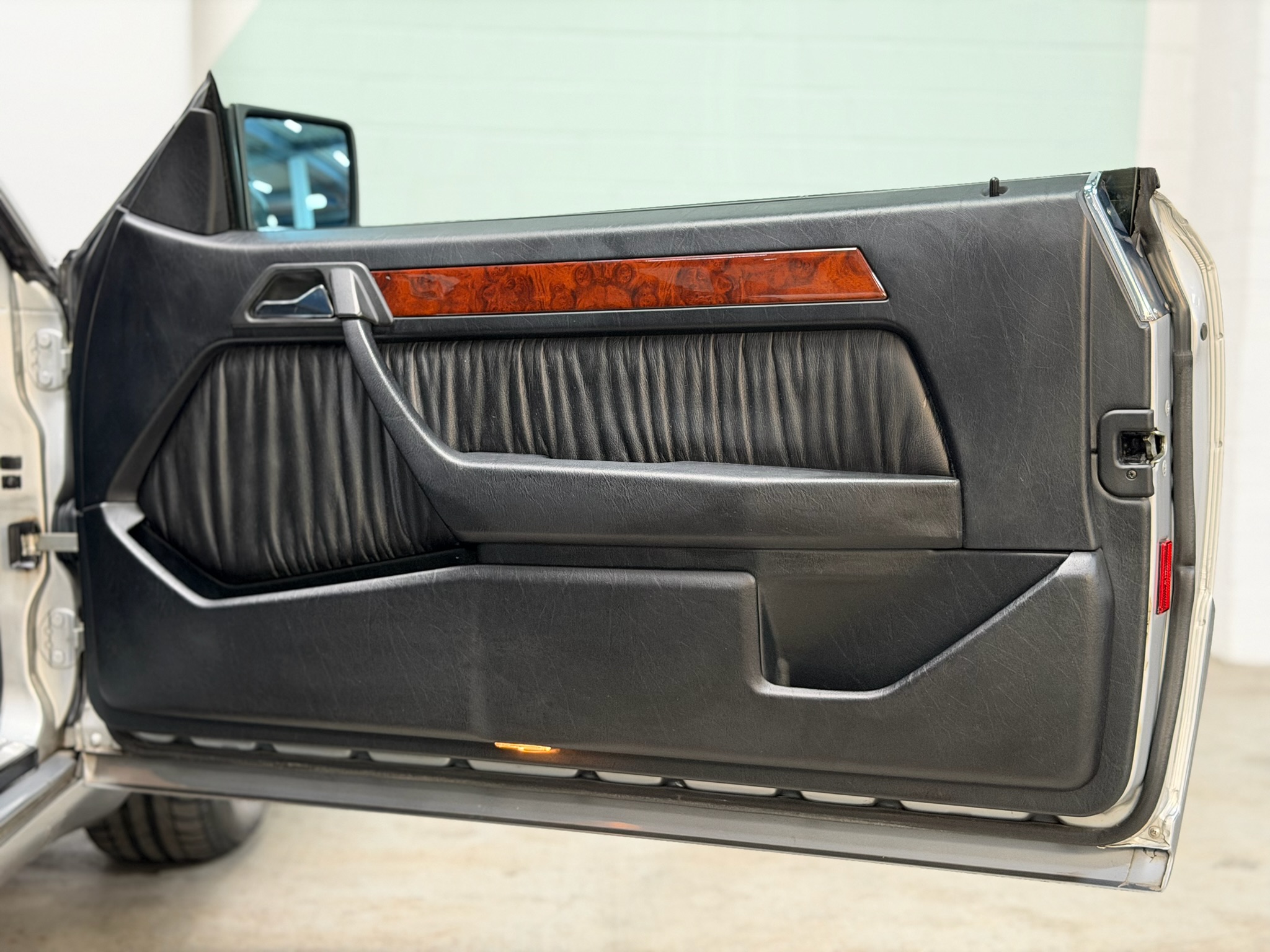 
								Mercedes-Benz E 200 Cabriolet (W124) – Originalzustand – Sammlerfahrzeug full									